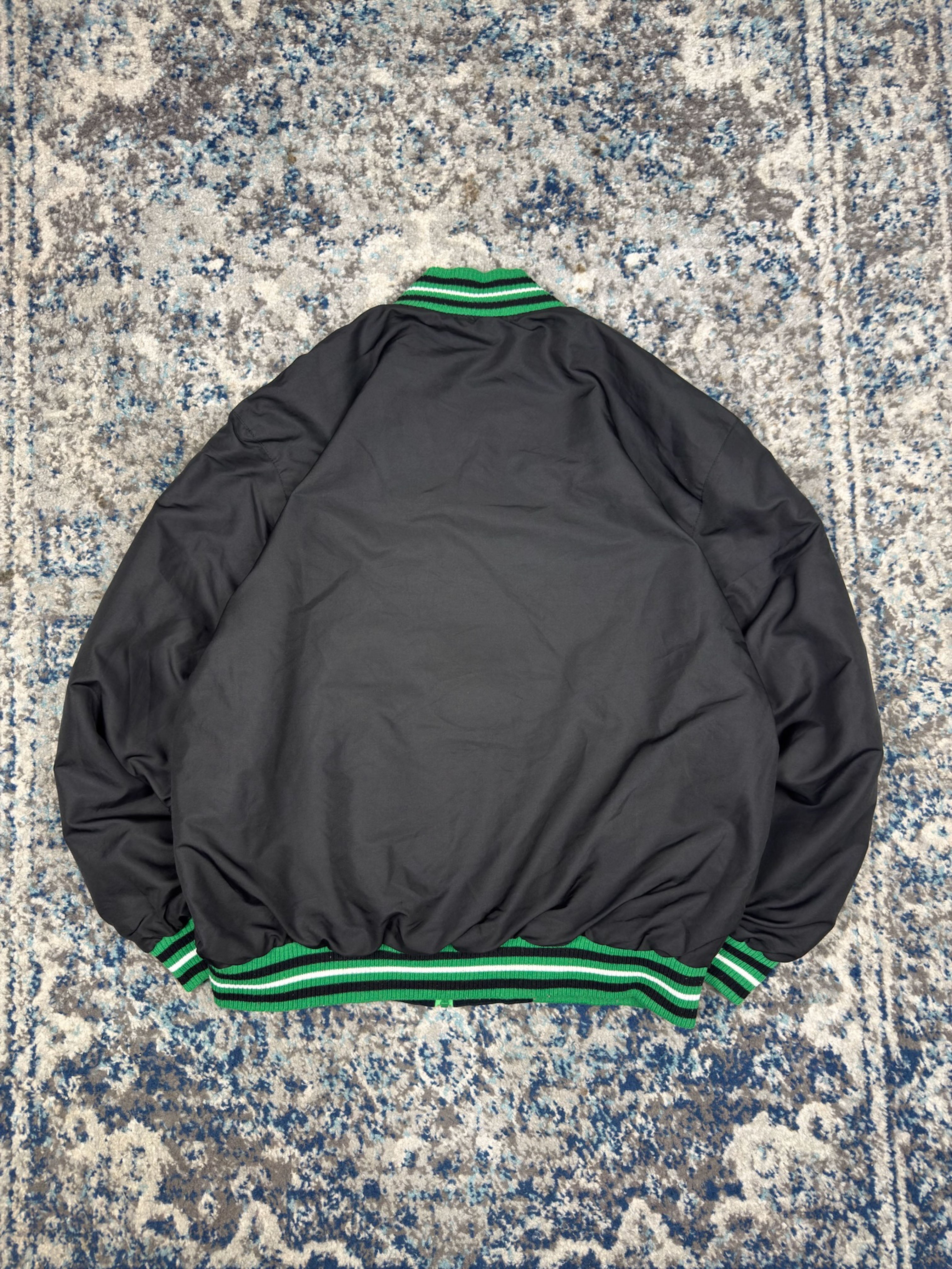Boston Celtics NBA 17 Time Champions Embroidered Reversible Bomber Jacket Size Large