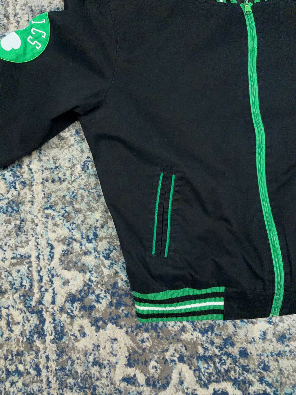 Boston Celtics NBA 17 Time Champions Embroidered Reversible Bomber Jacket Size Large