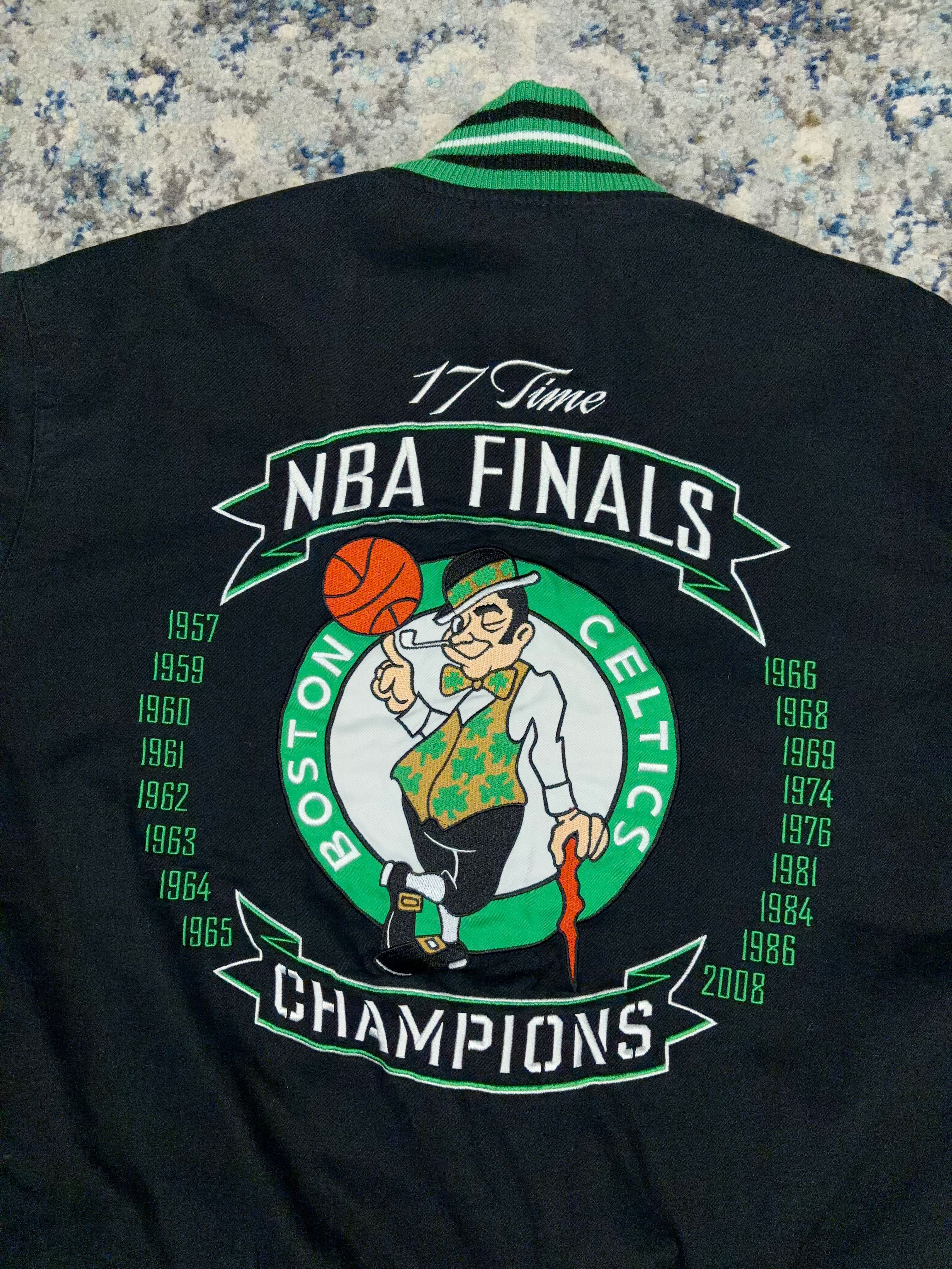 Boston Celtics NBA 17 Time Champions Embroidered Reversible Bomber Jacket Size Large