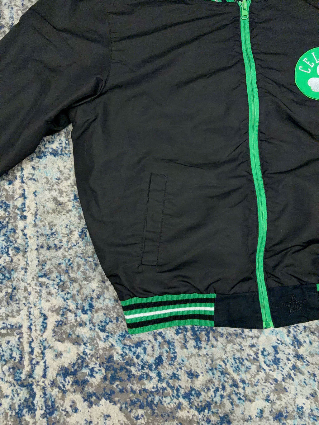 Boston Celtics NBA 17 Time Champions Embroidered Reversible Bomber Jacket Size Large