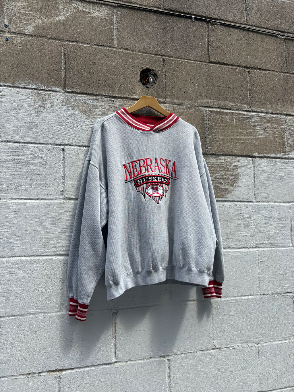 Vintage Nebraska Cornhuskers NCAA Embroidered Spellout Sweatshirt Size