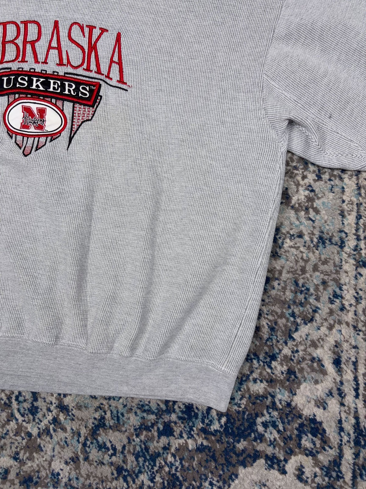 Vintage Nebraska Cornhuskers NCAA Embroidered Spellout Sweatshirt Size