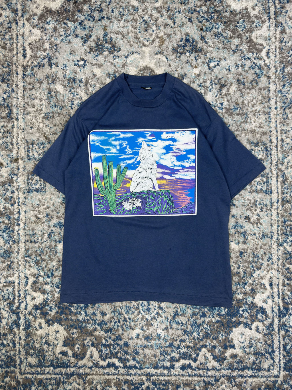 Vintage 90s Desert Wolf Landscape Nature Graphic T-Shirt Size Large