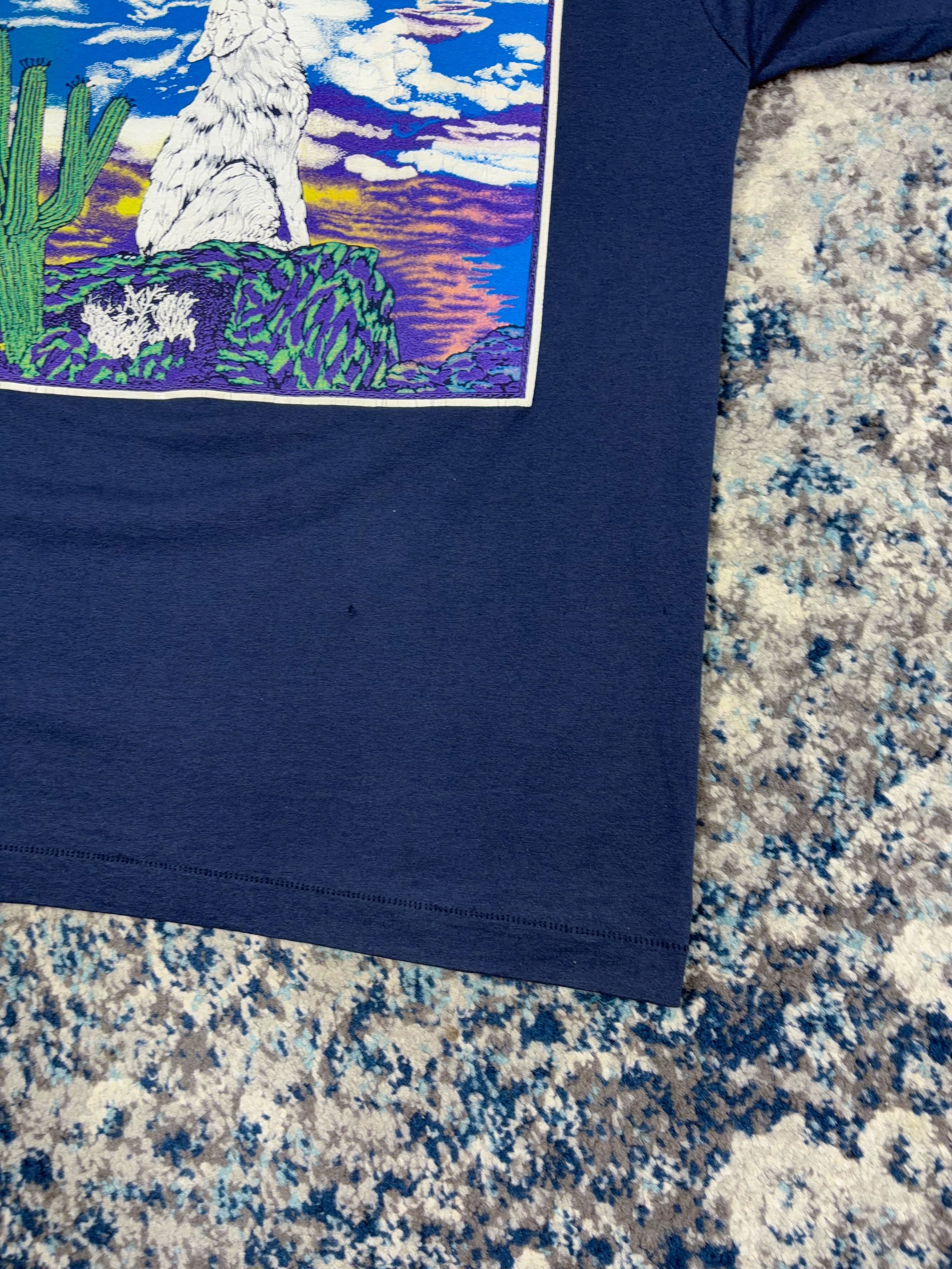 Vintage 90s Desert Wolf Landscape Nature Graphic T-Shirt Size Large