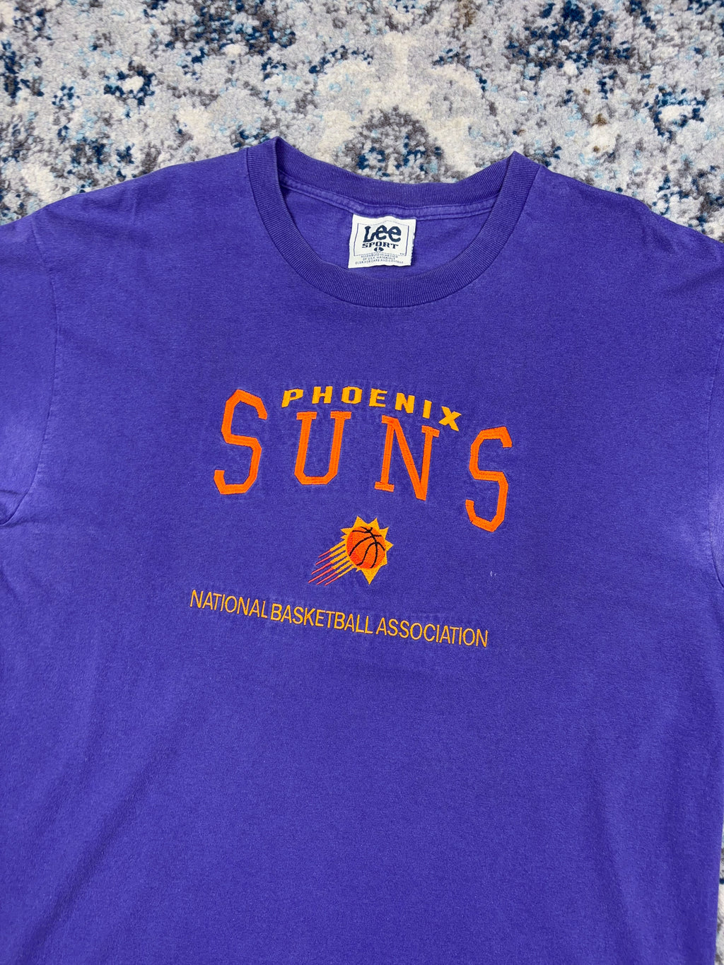 Vintage Phoenix Suns NBA Embroidered Spellout Logo Basketball T-Shirt Size Large