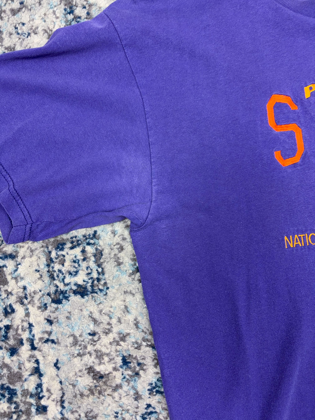 Vintage Phoenix Suns NBA Embroidered Spellout Logo Basketball T-Shirt Size Large