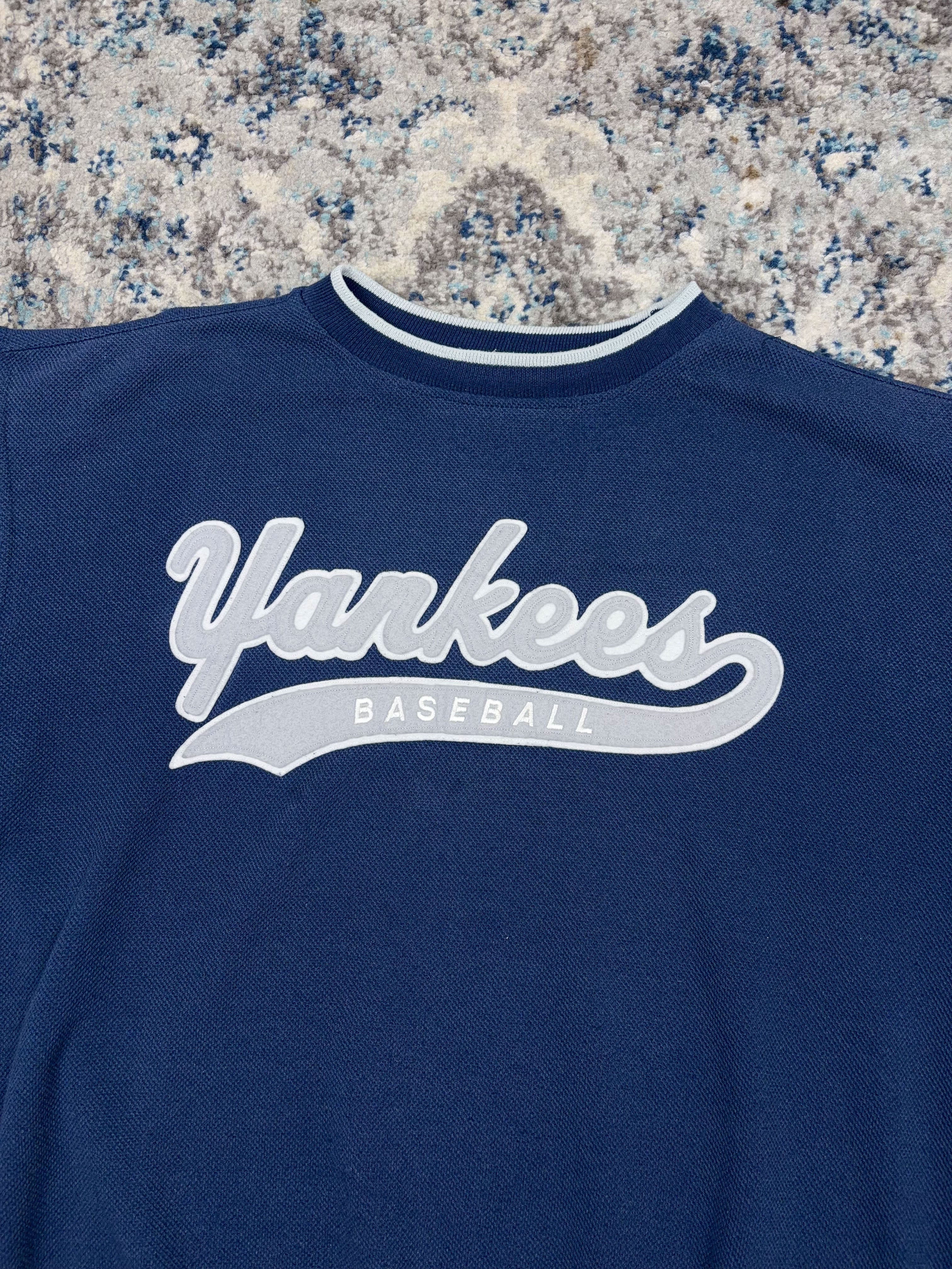 Vintage 90s New York Yankees MLB Embroidered Tailsweep Starter Sweatshirt Size Large