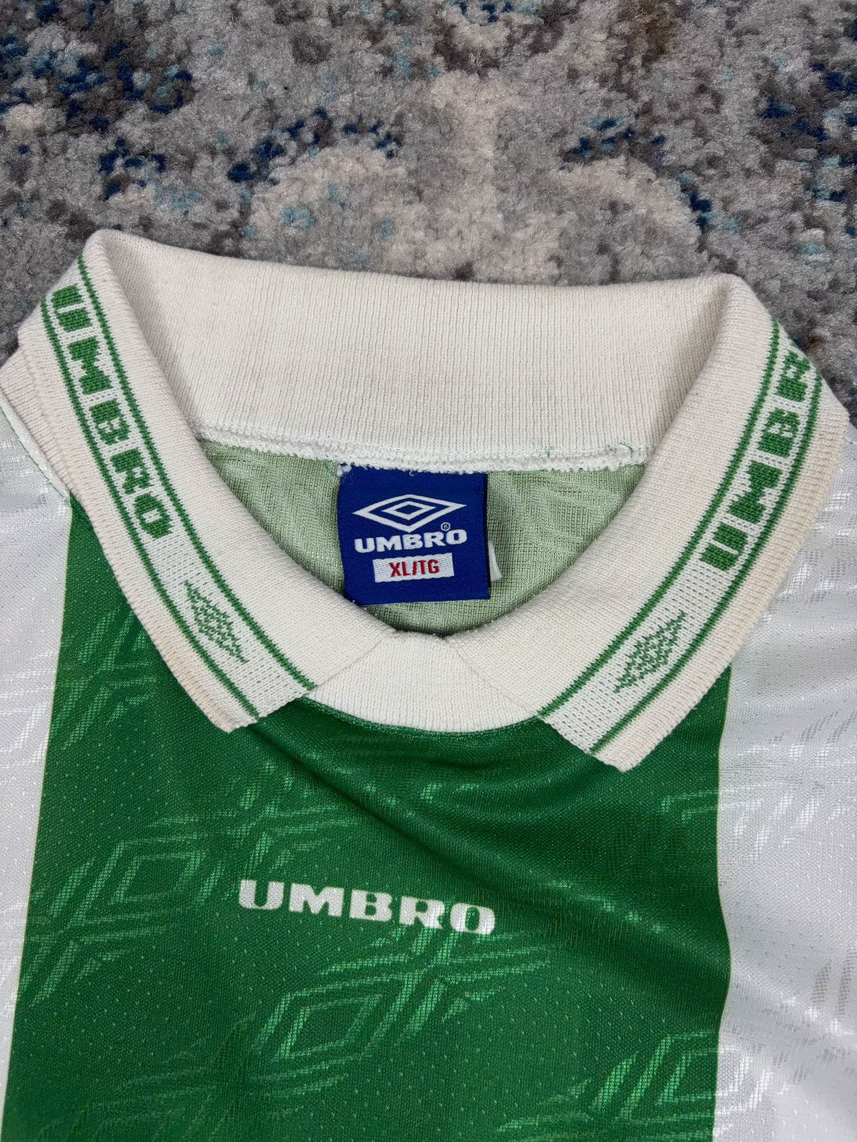 Vintage Umbro #17 Logo Graphic Striped Collared Soccer Jersey Size Large