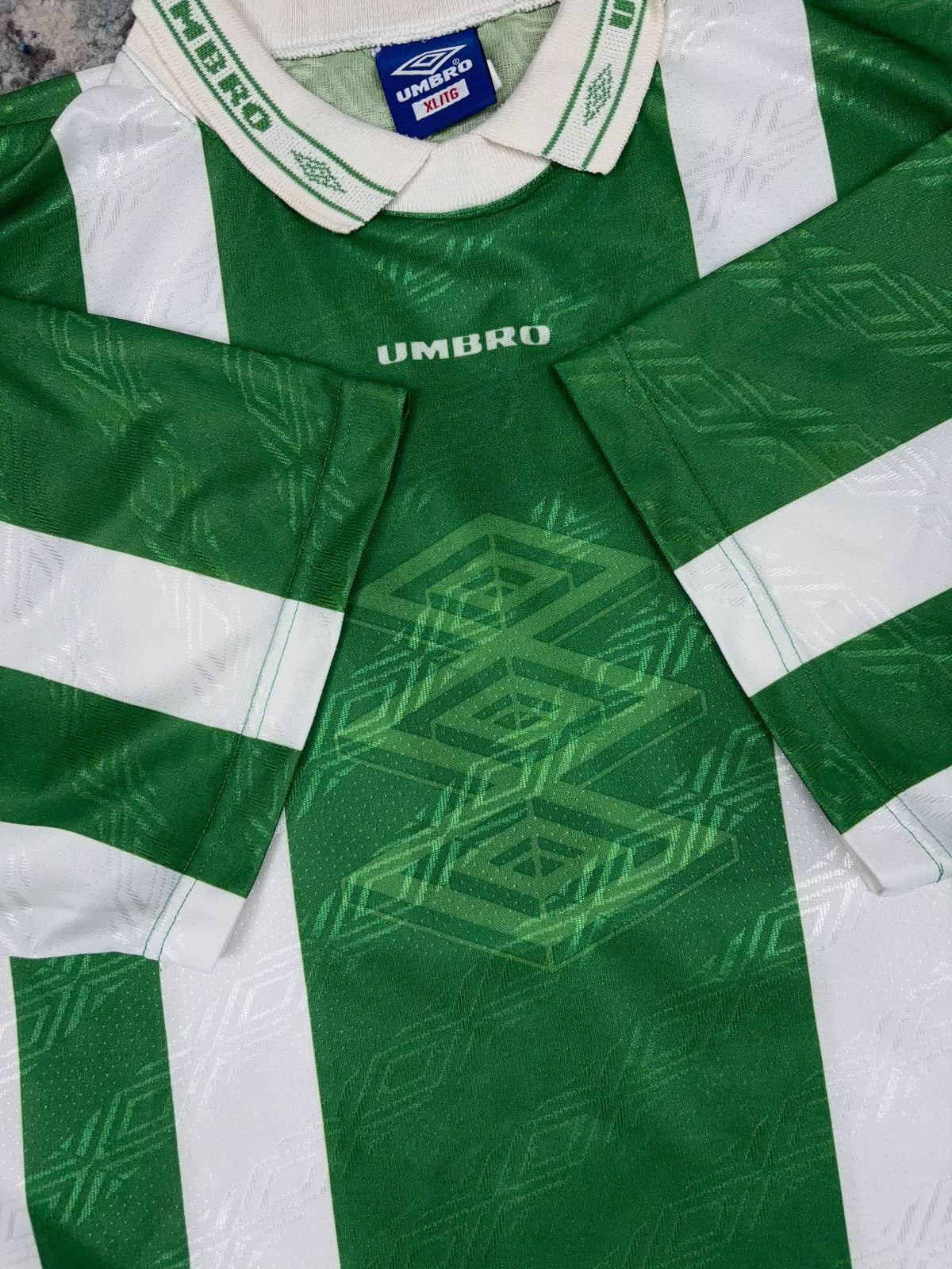 Vintage Umbro #17 Logo Graphic Striped Collared Soccer Jersey Size Large