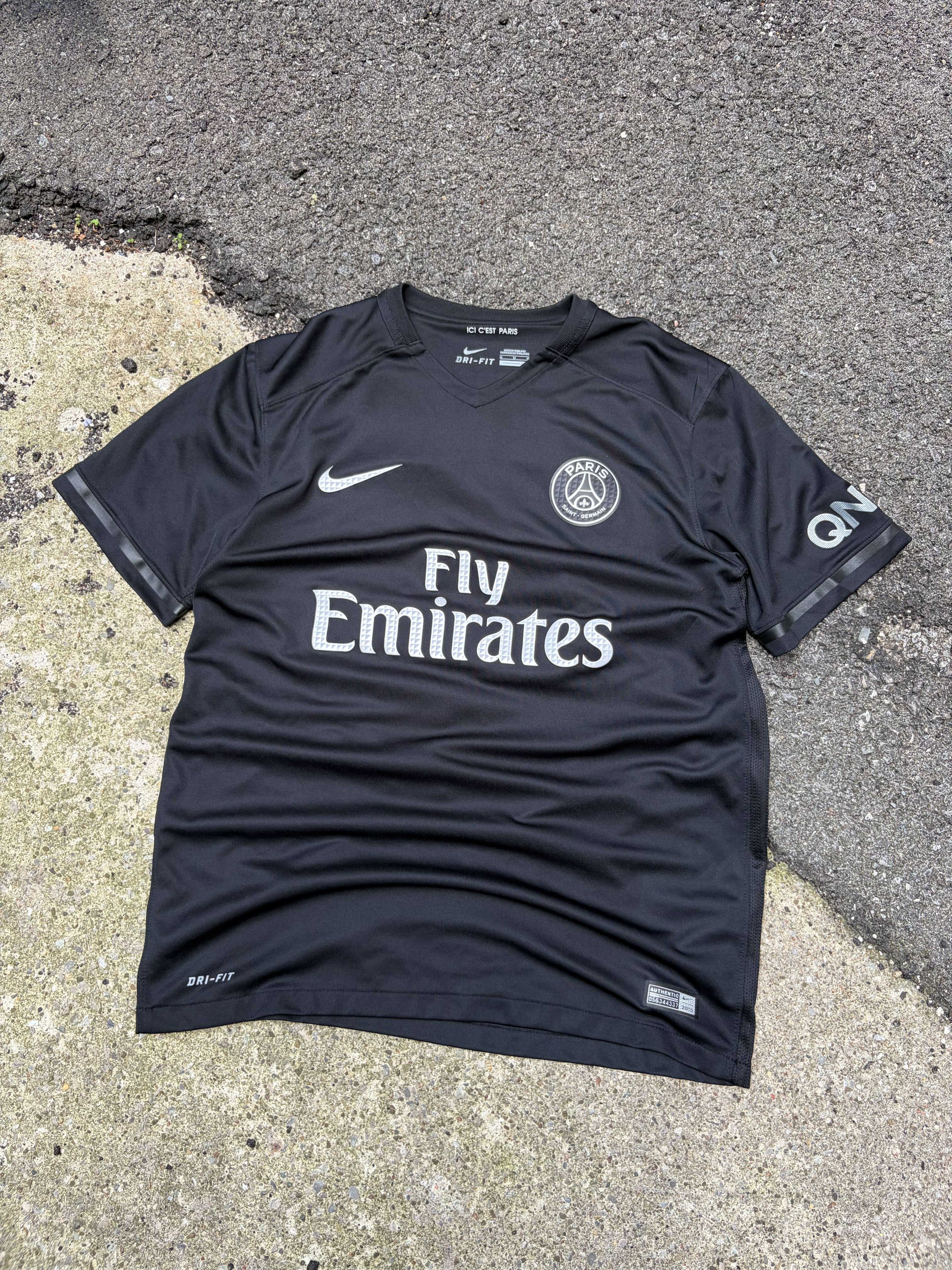 2015-16 Blaise Matuidi #14 Paris Saint-Germain Nike Soccer Jersey Size Medium