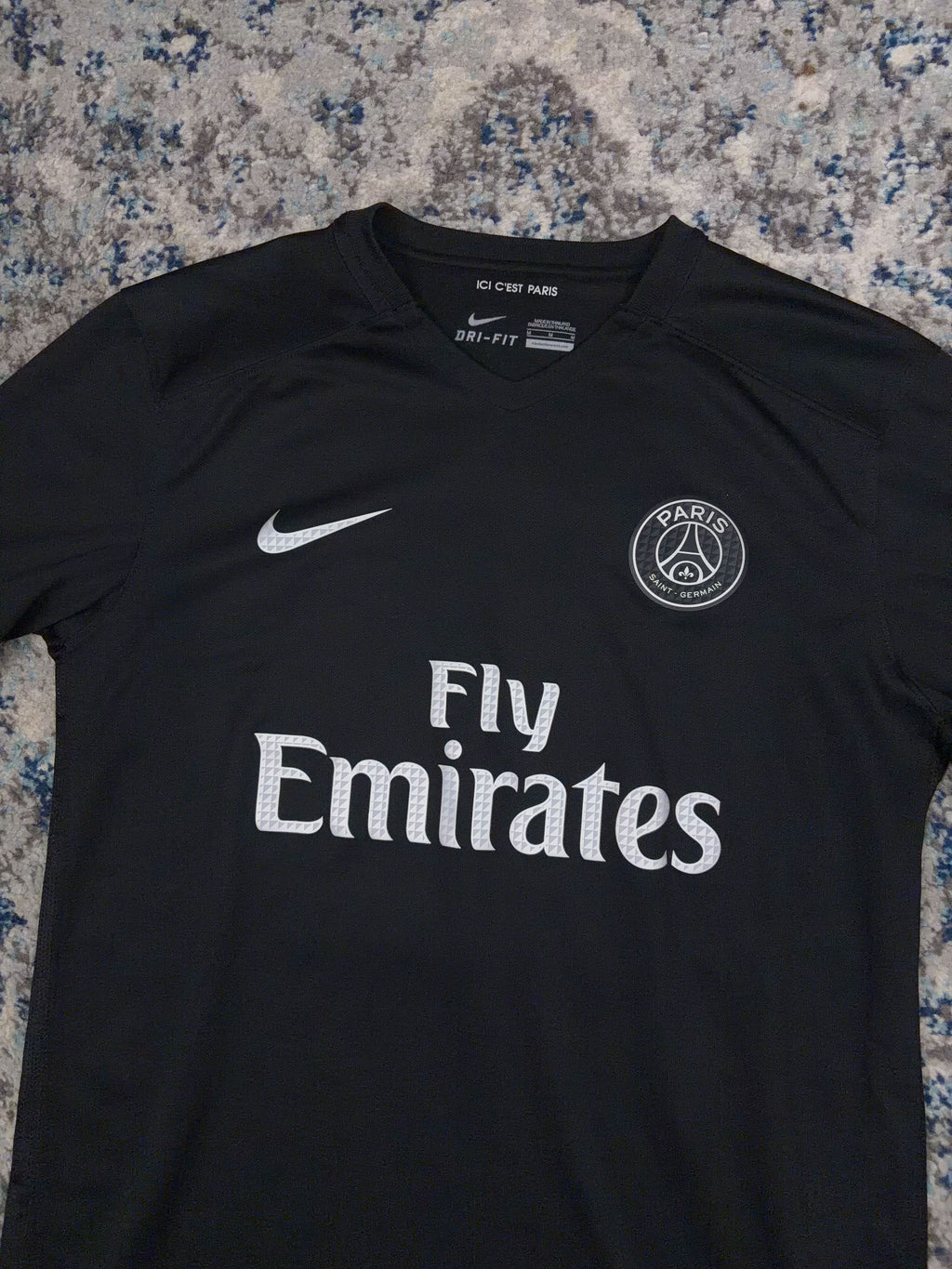 2015-16 Blaise Matuidi #14 Paris Saint-Germain Nike Soccer Jersey Size Medium