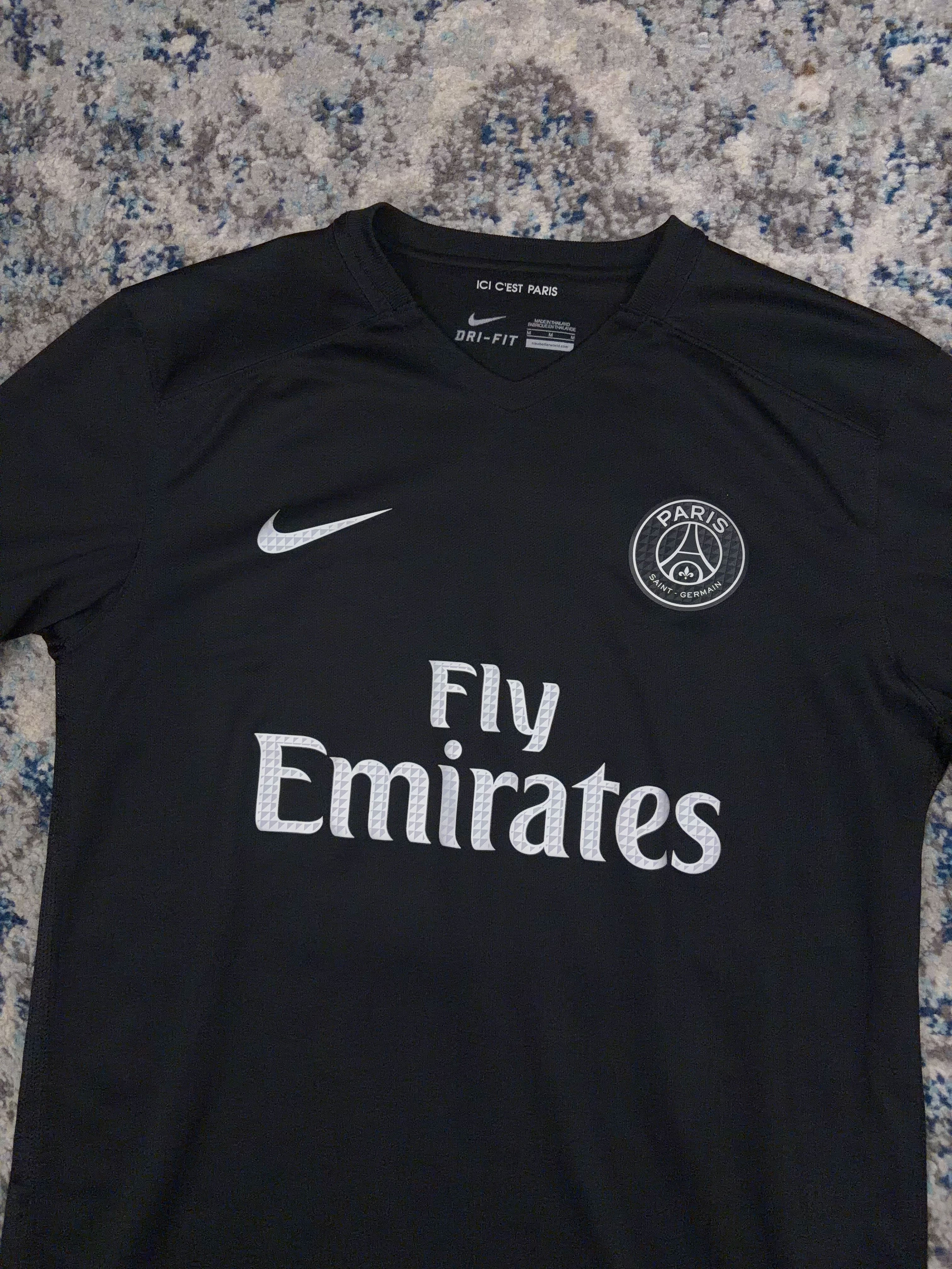 2015-16 Blaise Matuidi #14 Paris Saint-Germain Nike Soccer Jersey Size Medium
