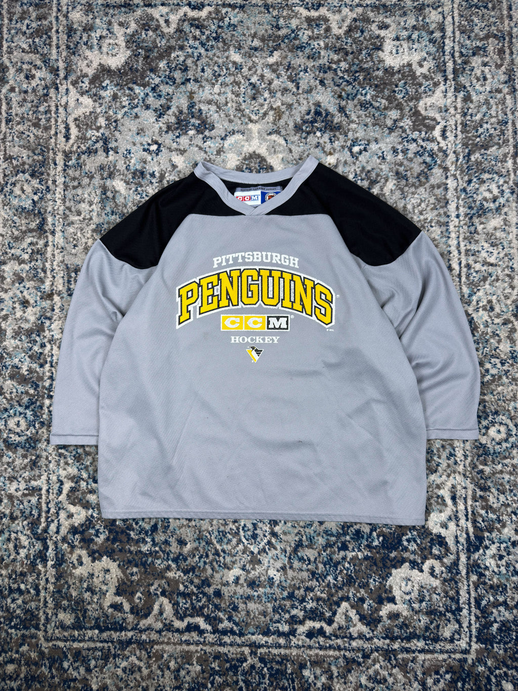 Vintage Pittsburgh Penguins NHL Graphic CCM Practice Hockey Jersey Size XL