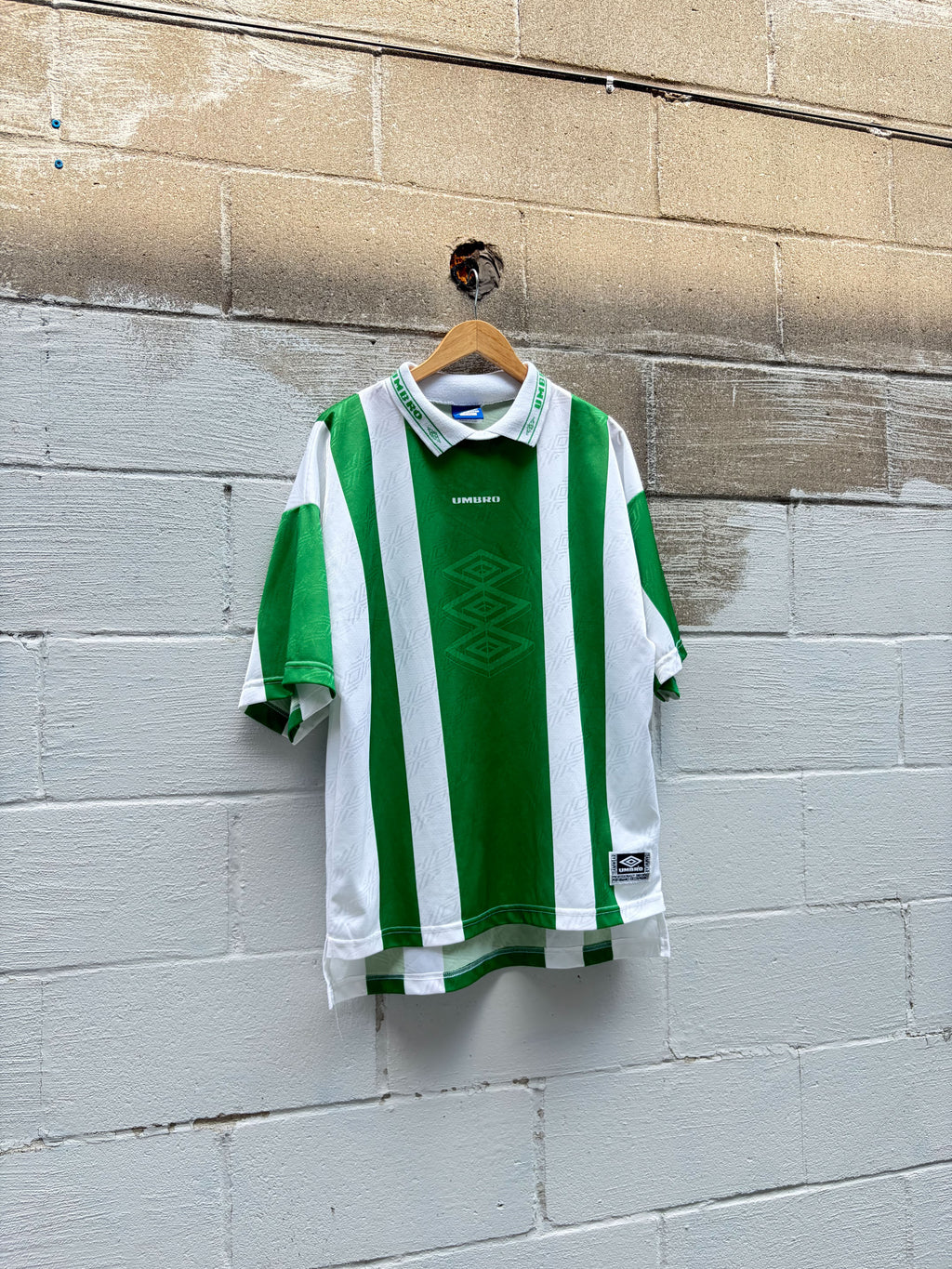 Vintage Umbro #8 Logo Graphic Striped Collared Soccer Jersey Size Large