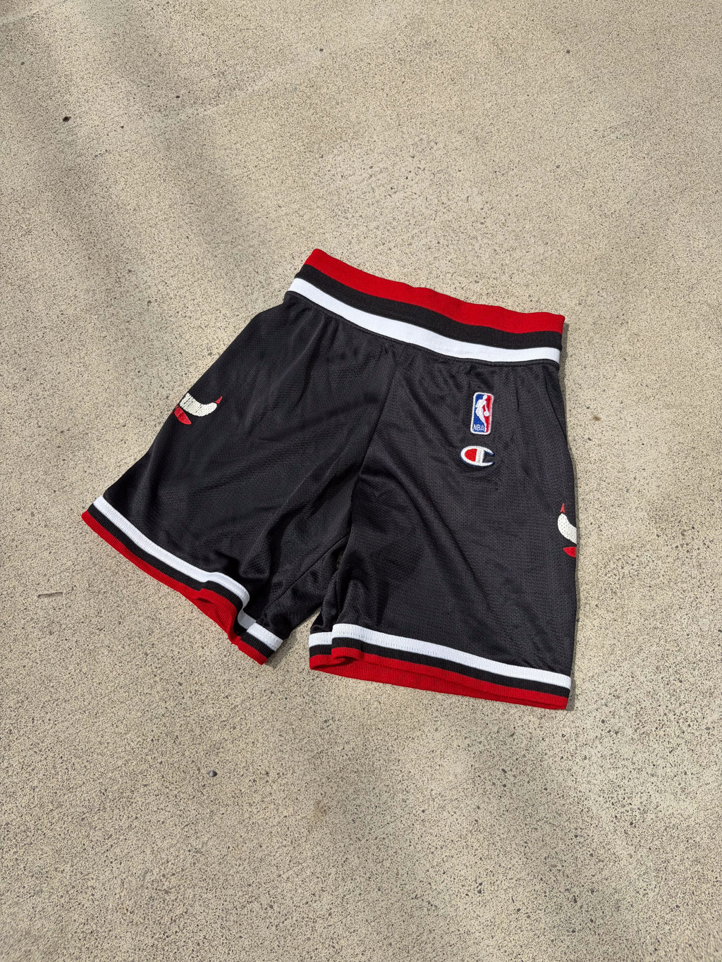 Vintage 80s/90s Chicago Bulls NBA Champion Mesh Basketball Shorts Size M (10-12) YOUTH