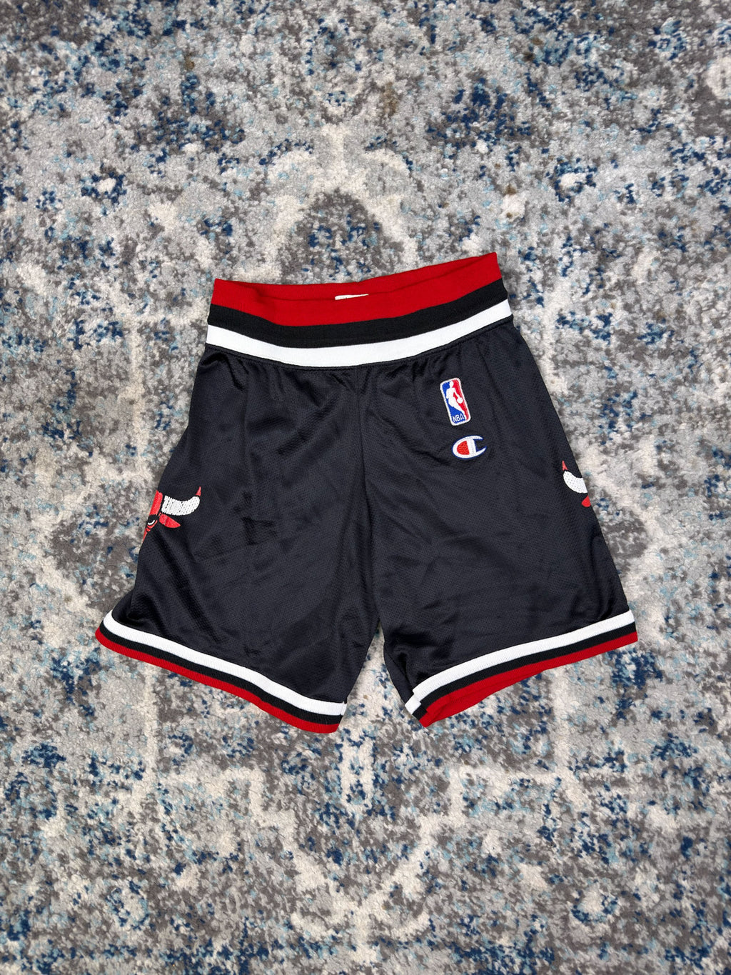 Vintage 80s/90s Chicago Bulls NBA Champion Mesh Basketball Shorts Size M (10-12) YOUTH