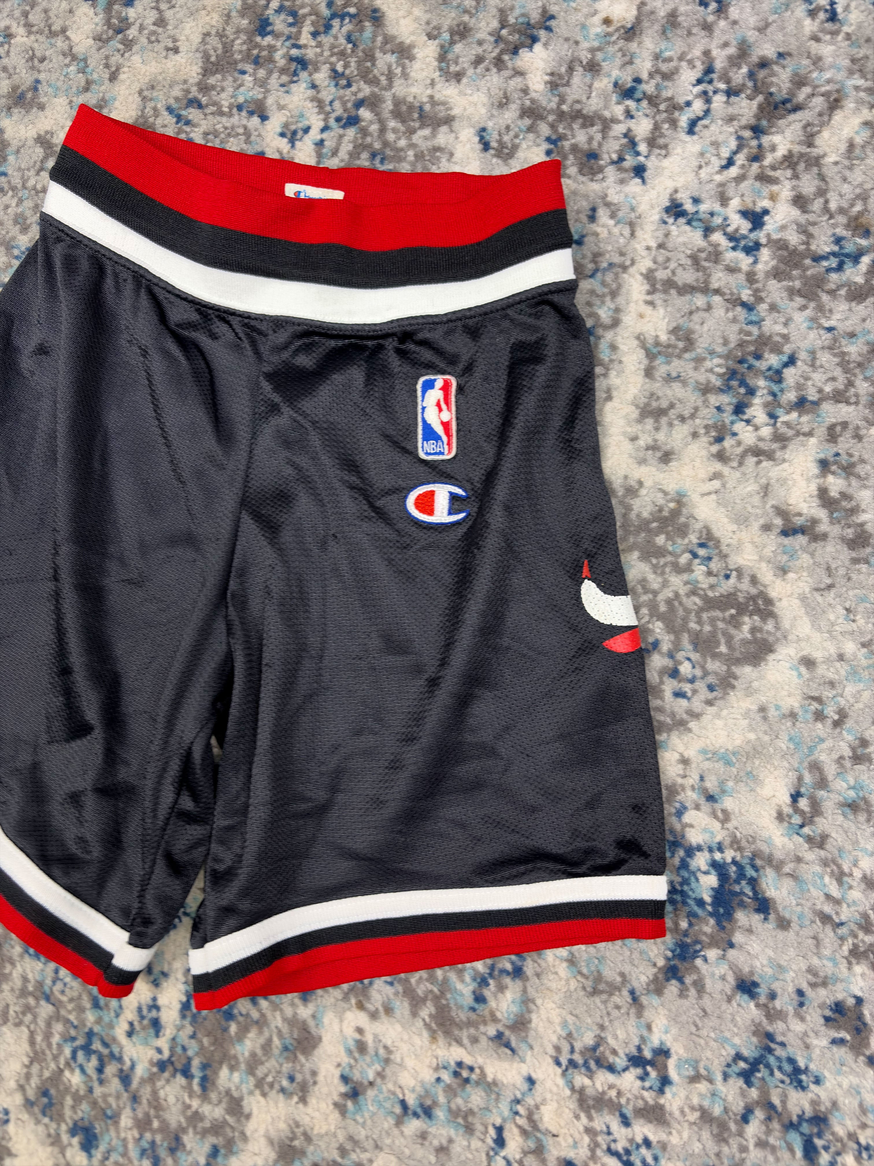 Vintage 80s/90s Chicago Bulls NBA Champion Mesh Basketball Shorts Size M (10-12) YOUTH