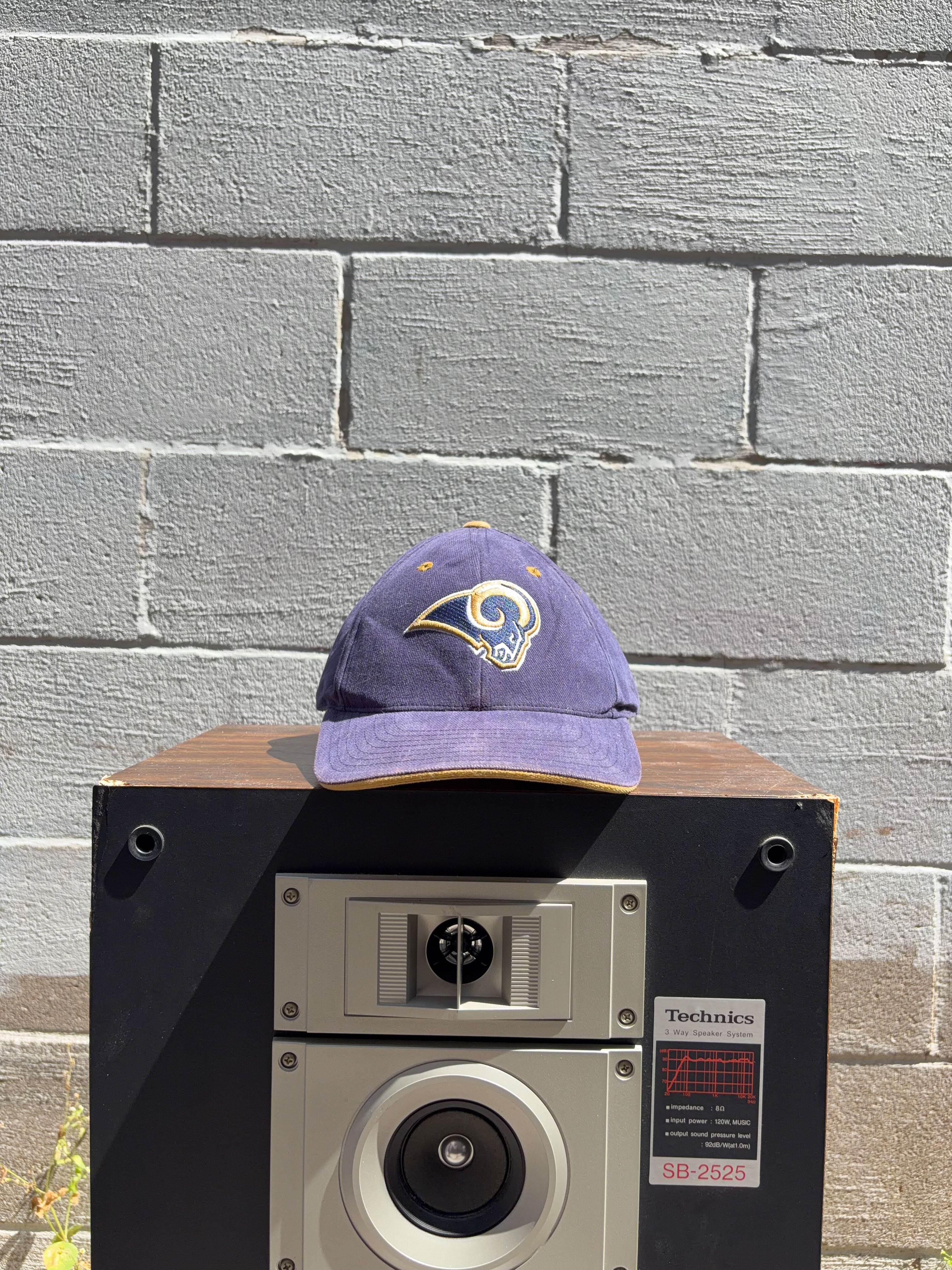 Vintage St. Louis Rams NFL Embroidered Logo Annco Flexfit Hat Size L/XL