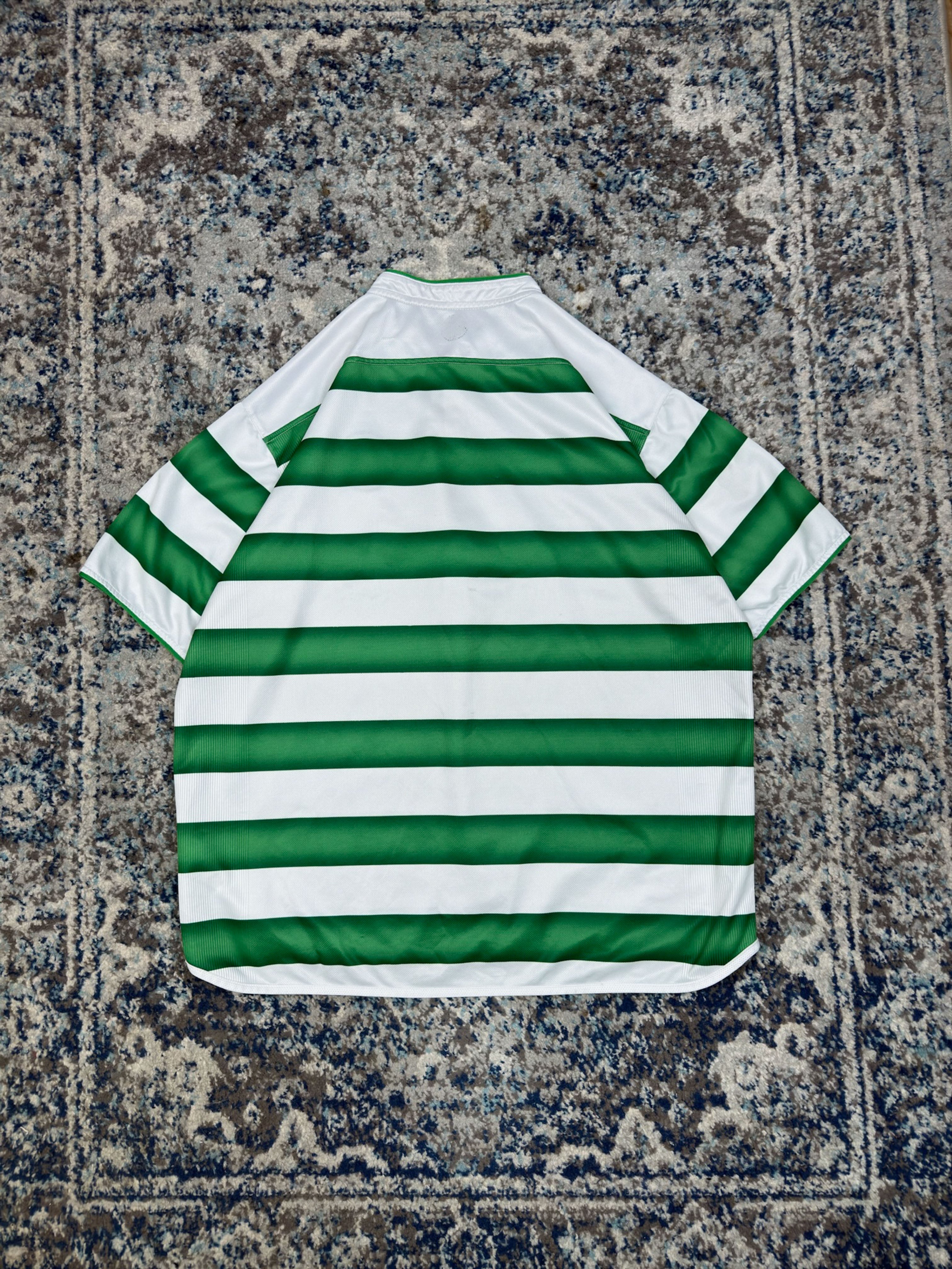 Vintage 03-04 Celtic F.C. Umbro Home Soccer Jersey Size XL
