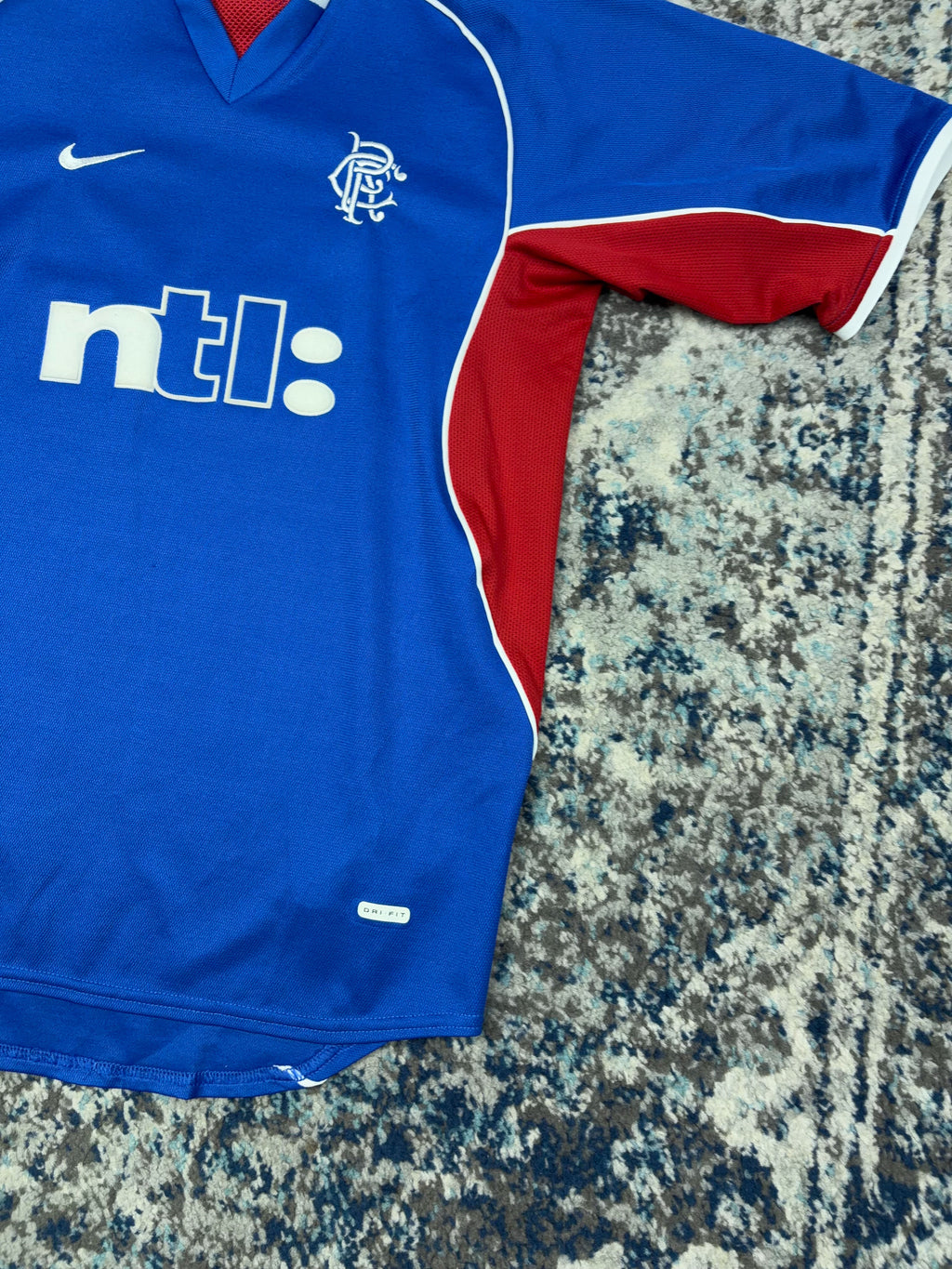 Vintage 01-02 Glascow Rangers Nike Home Soccer Jersey Size XL YOUTH