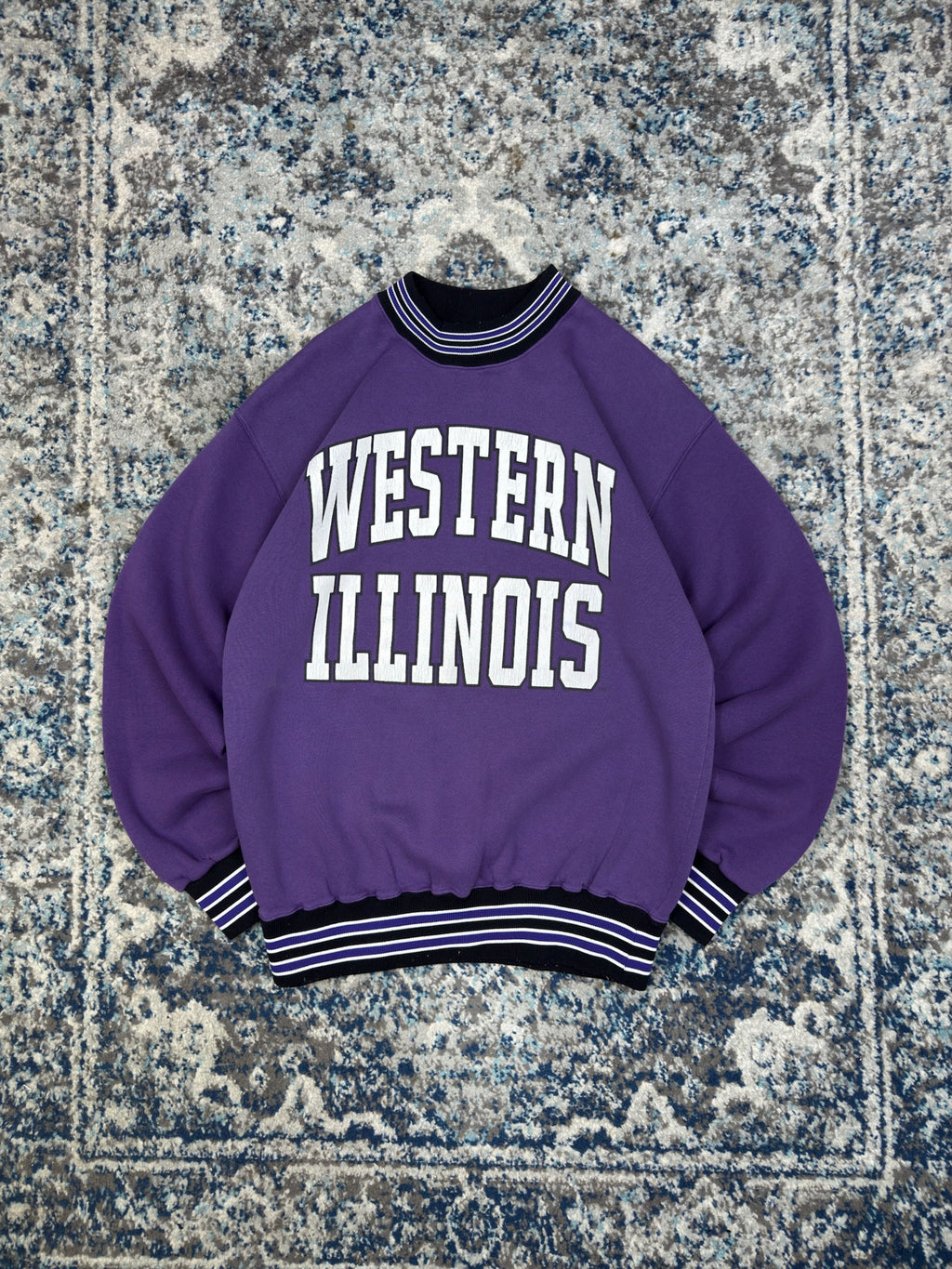 Vintage 90s Western Illinois Leathernecks NCAA Arc Spellout Crewneck Sweatshirt Size Large