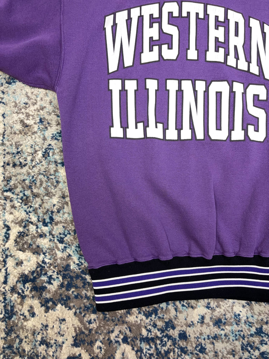 Vintage 90s Western Illinois Leathernecks NCAA Arc Spellout Crewneck Sweatshirt Size Large