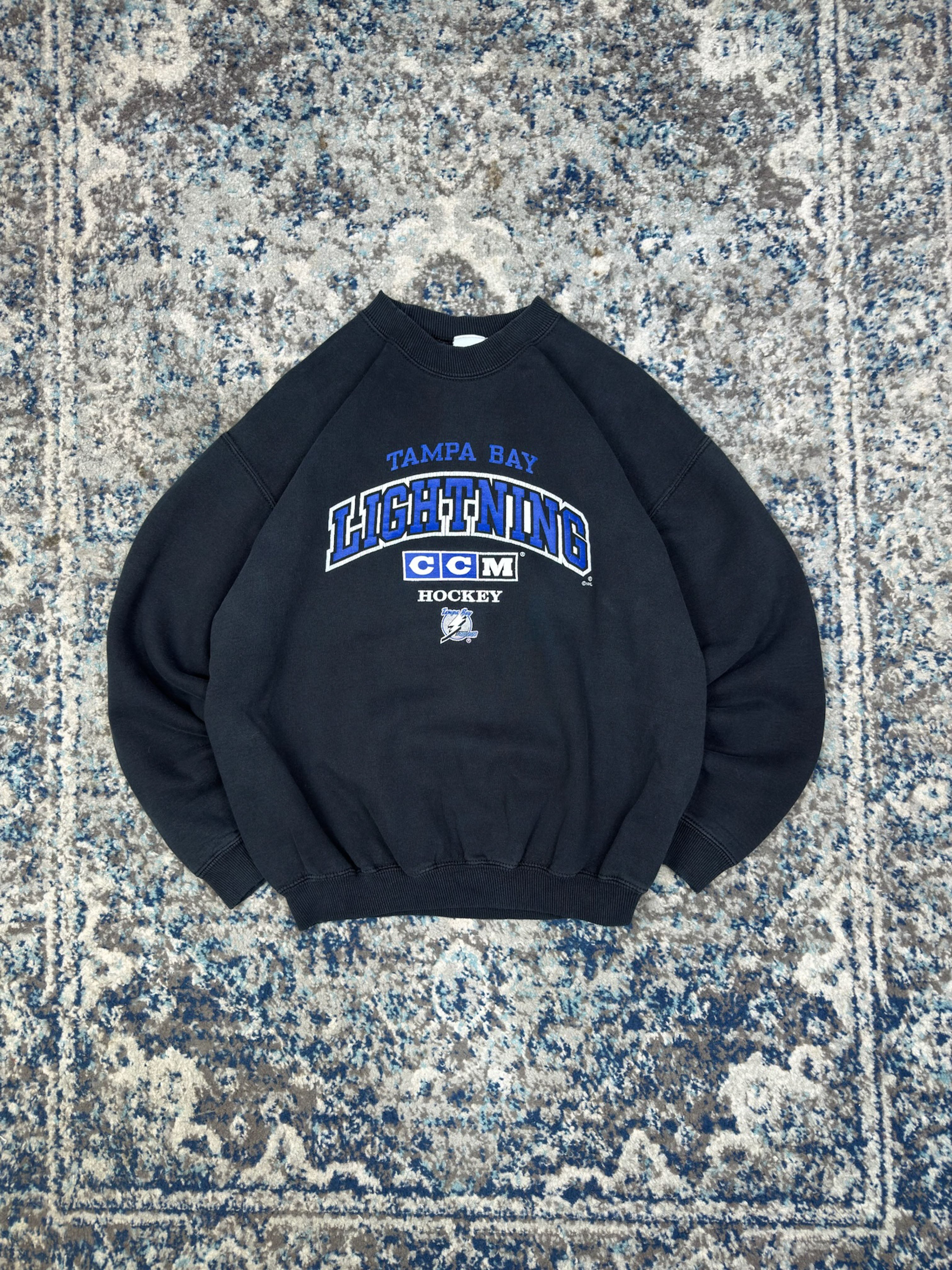 Vintage Tampa Bay Lightning NHL CCM Arc Spellout Crewneck Sweatshirt Size Medium