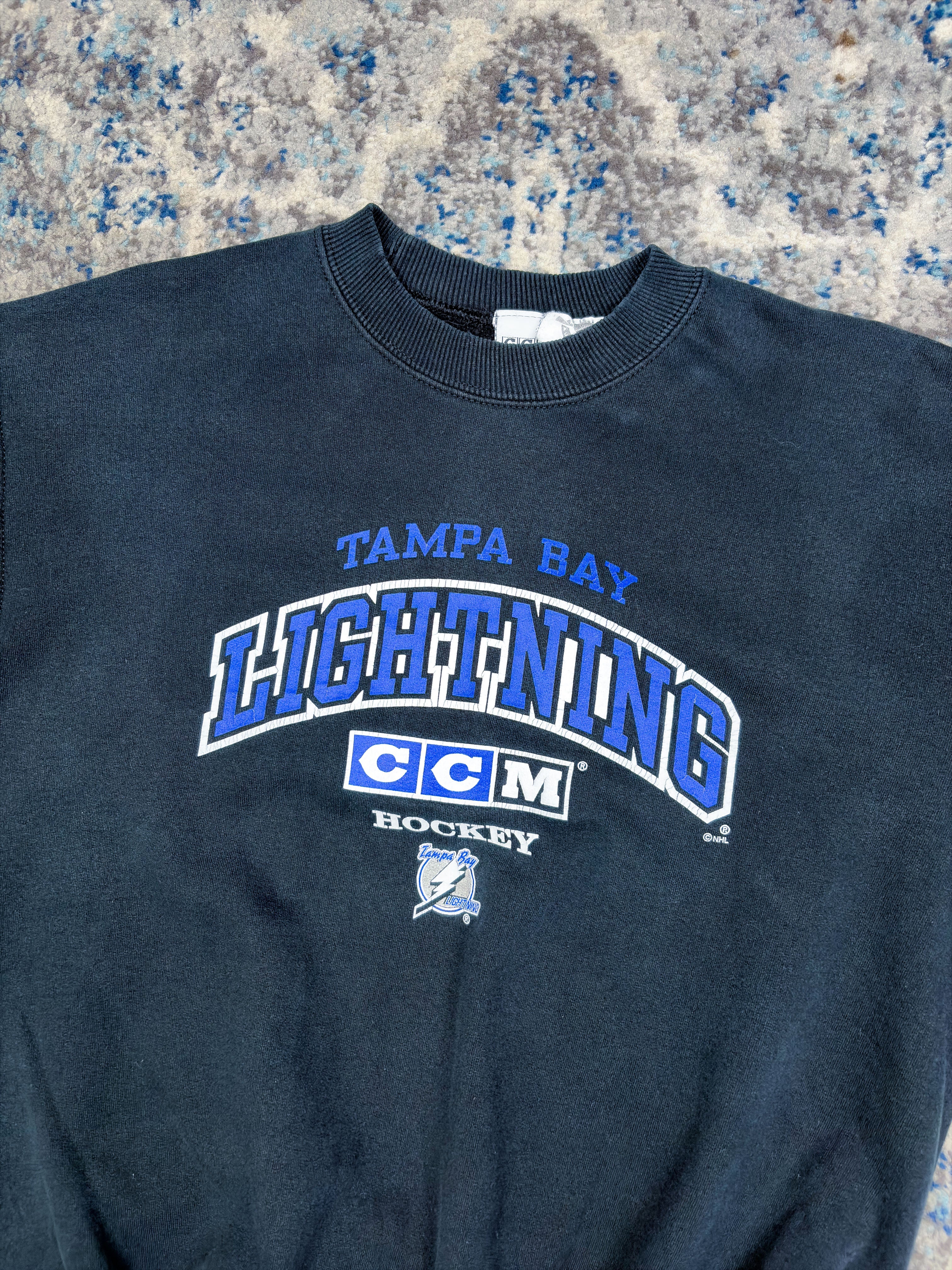 Vintage Tampa Bay Lightning NHL CCM Arc Spellout Crewneck Sweatshirt Size Medium
