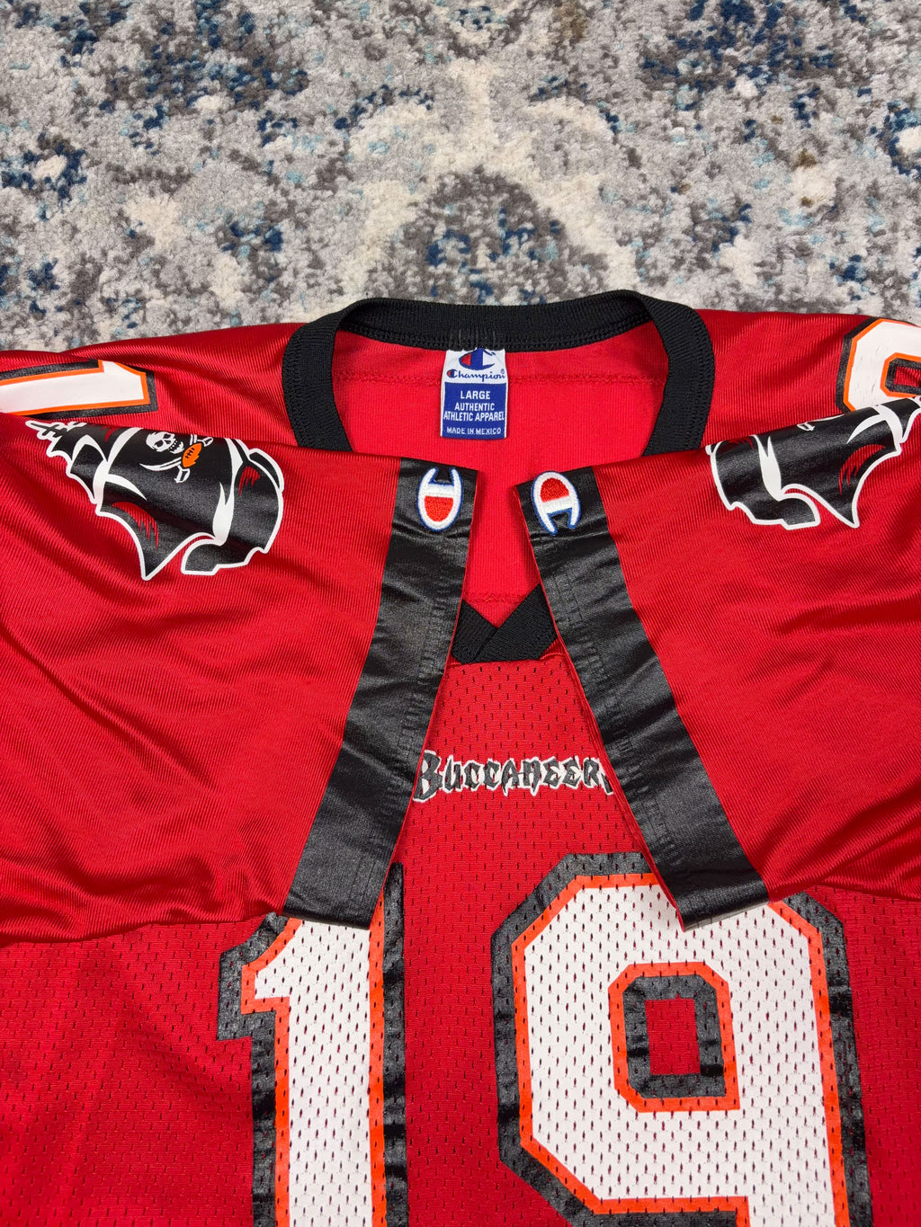 Vintage Keyshawn Jordan #19 Tampa Bay Buccaneers NFL Champion Jersey Size Large