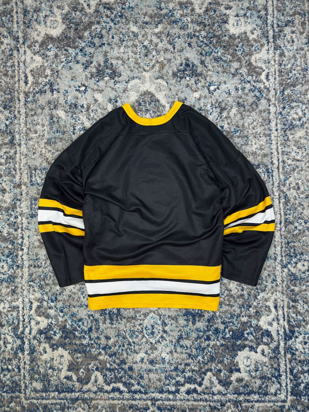 Vintage 90s Boston Bruins NHL Home Hockey Jersey Size Medium