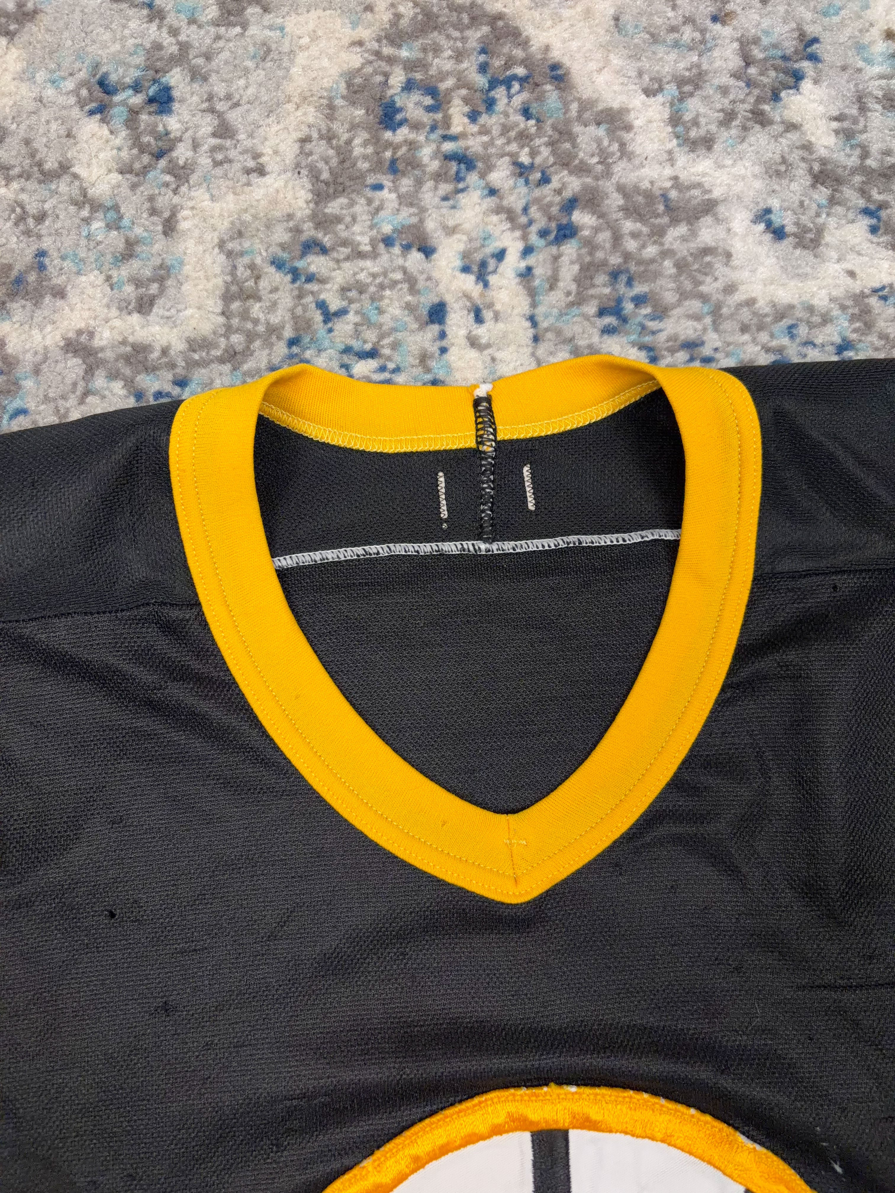 Vintage 90s Boston Bruins NHL Home Hockey Jersey Size Medium