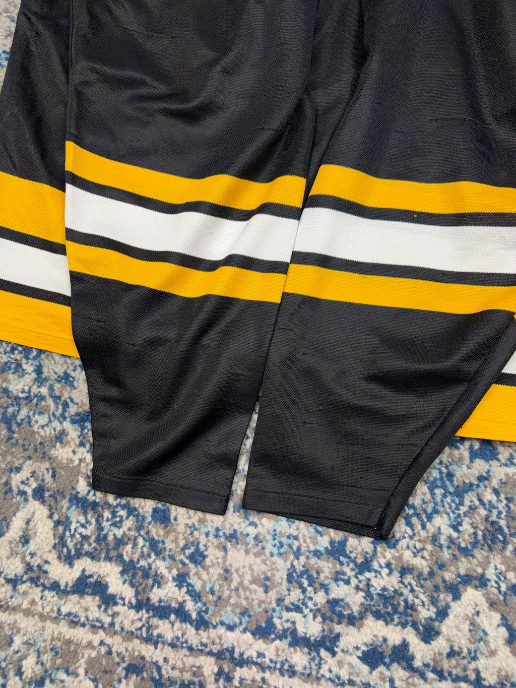 Vintage 90s Boston Bruins NHL Home Hockey Jersey Size Medium