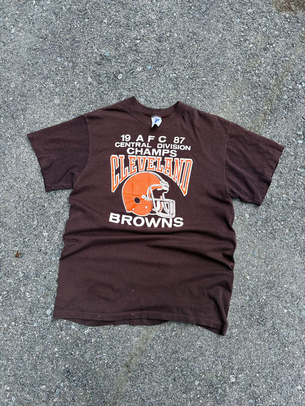 Vintage 1987 Cleveland Browns NFL Helmet Graphic Spellout T-Shirt Size Large