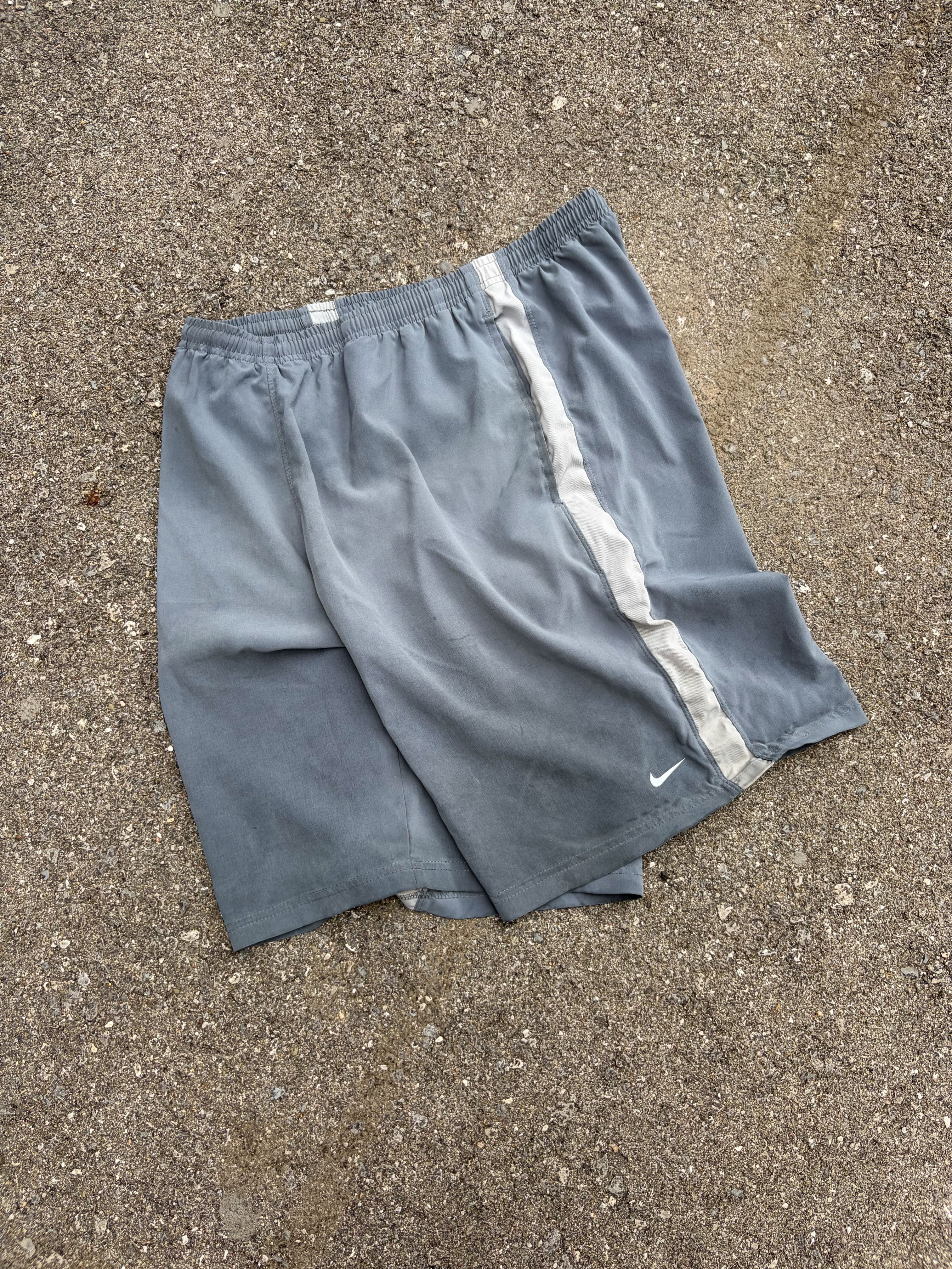 Vintage Nike Mini Swoosh Striped Lightweight Shorts Size Medium