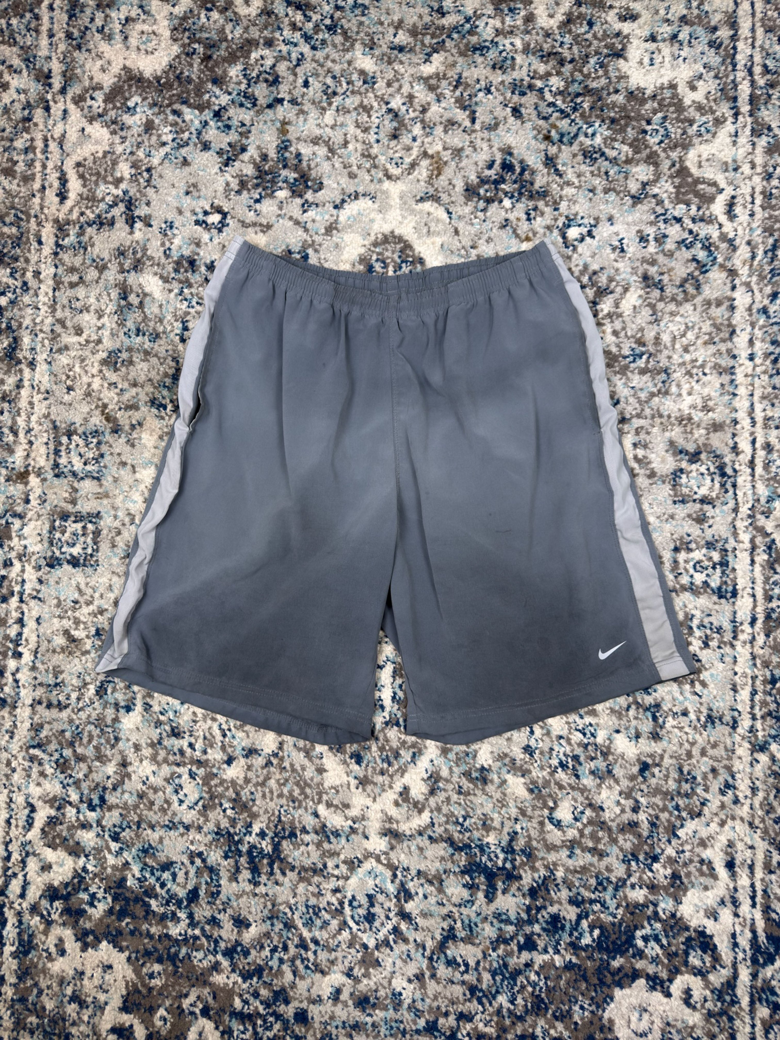 Vintage Nike Mini Swoosh Striped Lightweight Shorts Size Medium