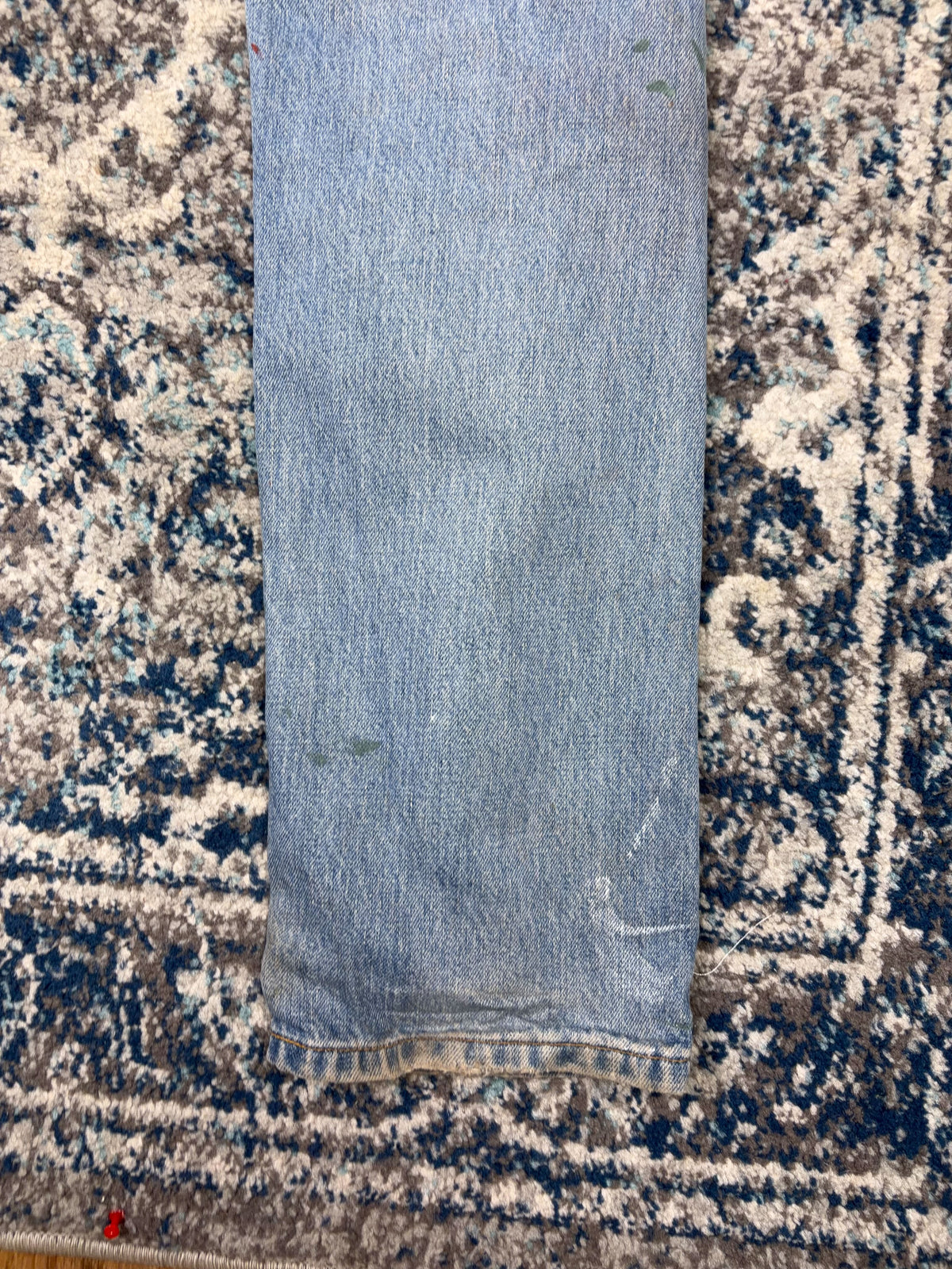 Vintage Levis 505 Red Tab Medium Wash Distressed Denim Pants Size 33