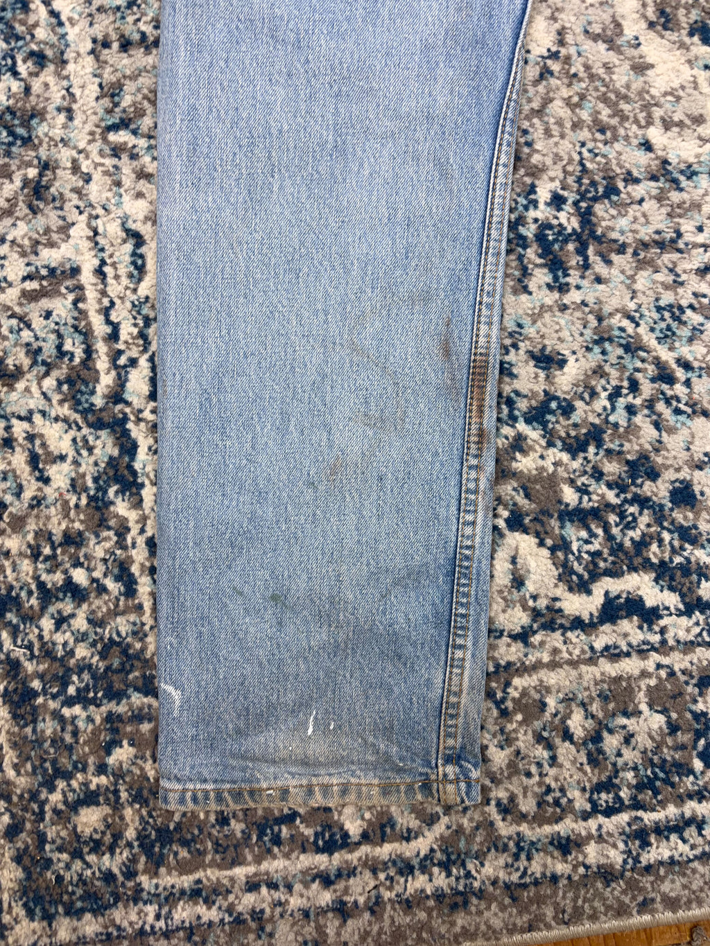 Vintage Levis 505 Red Tab Medium Wash Distressed Denim Pants Size 33