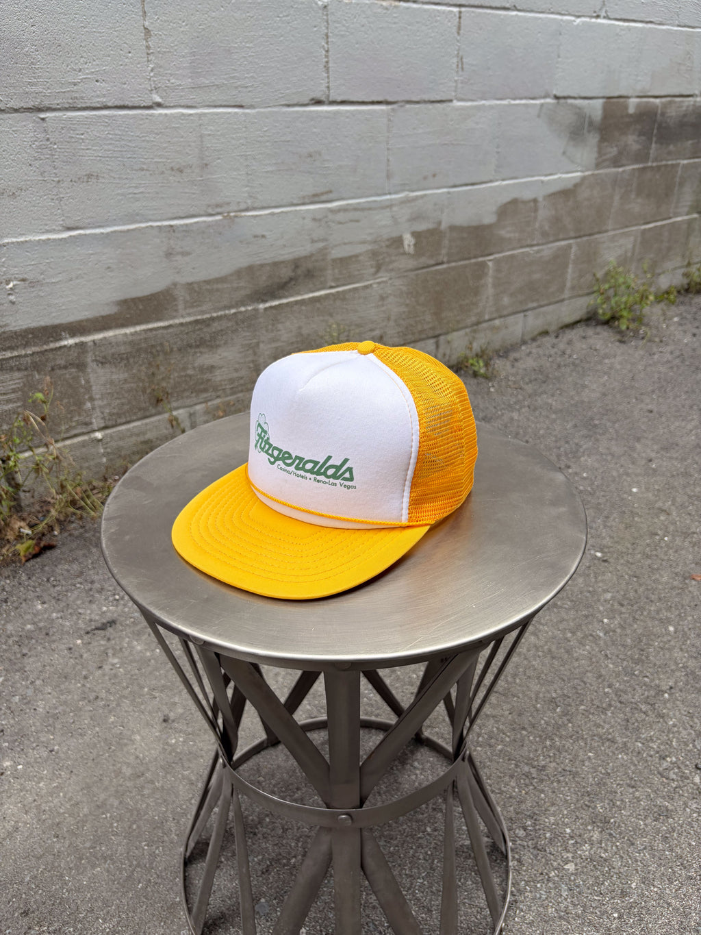 Vintage 90s Fitzgeralds Casino & Hotels Las Vegas Destination Trucker Snapback Hat OSFA