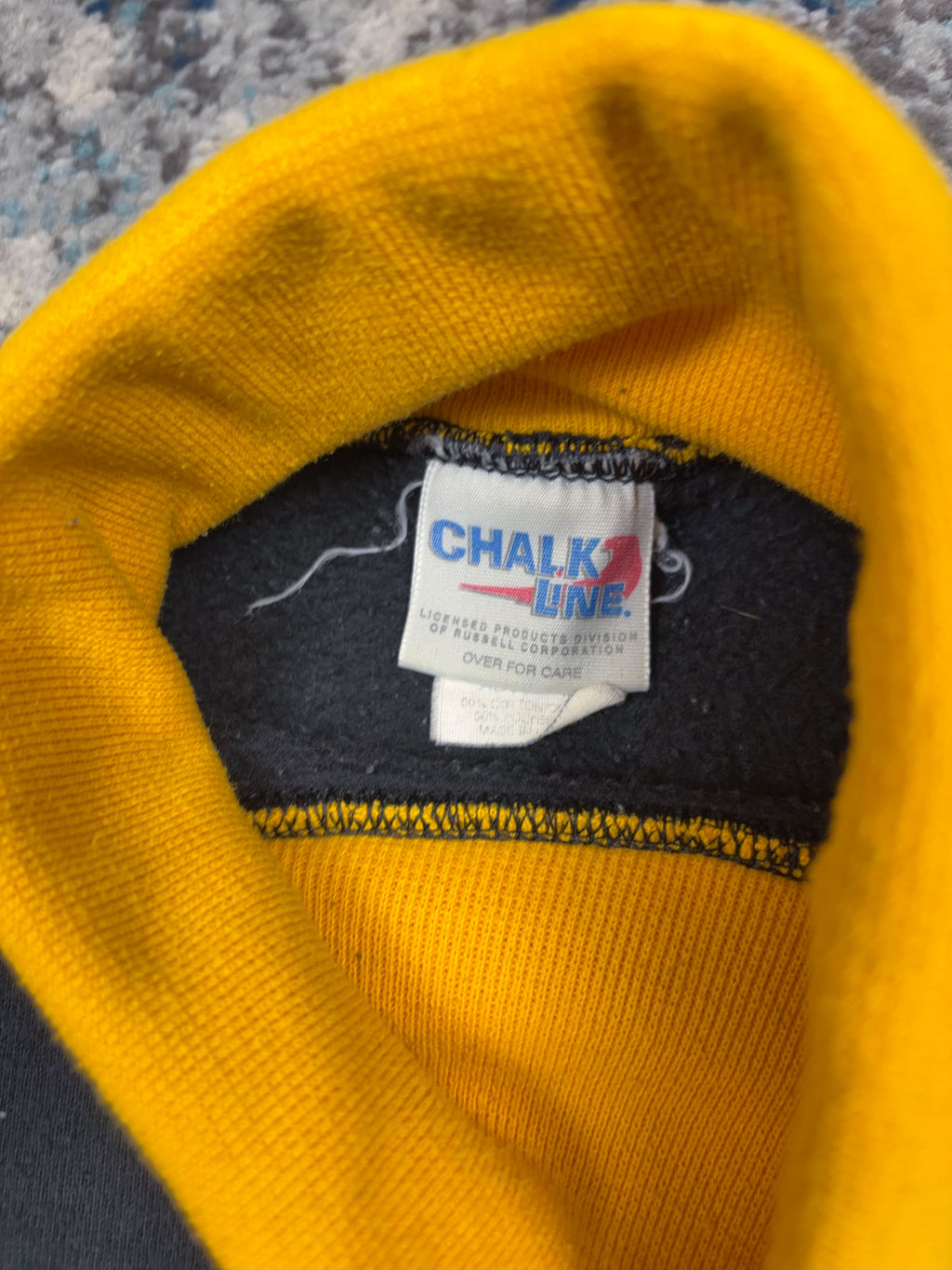 Vintage 90s Pittsburgh Penguins NHL Embroidered Logo Spellout Turtleneck Sweatshirt Size XL