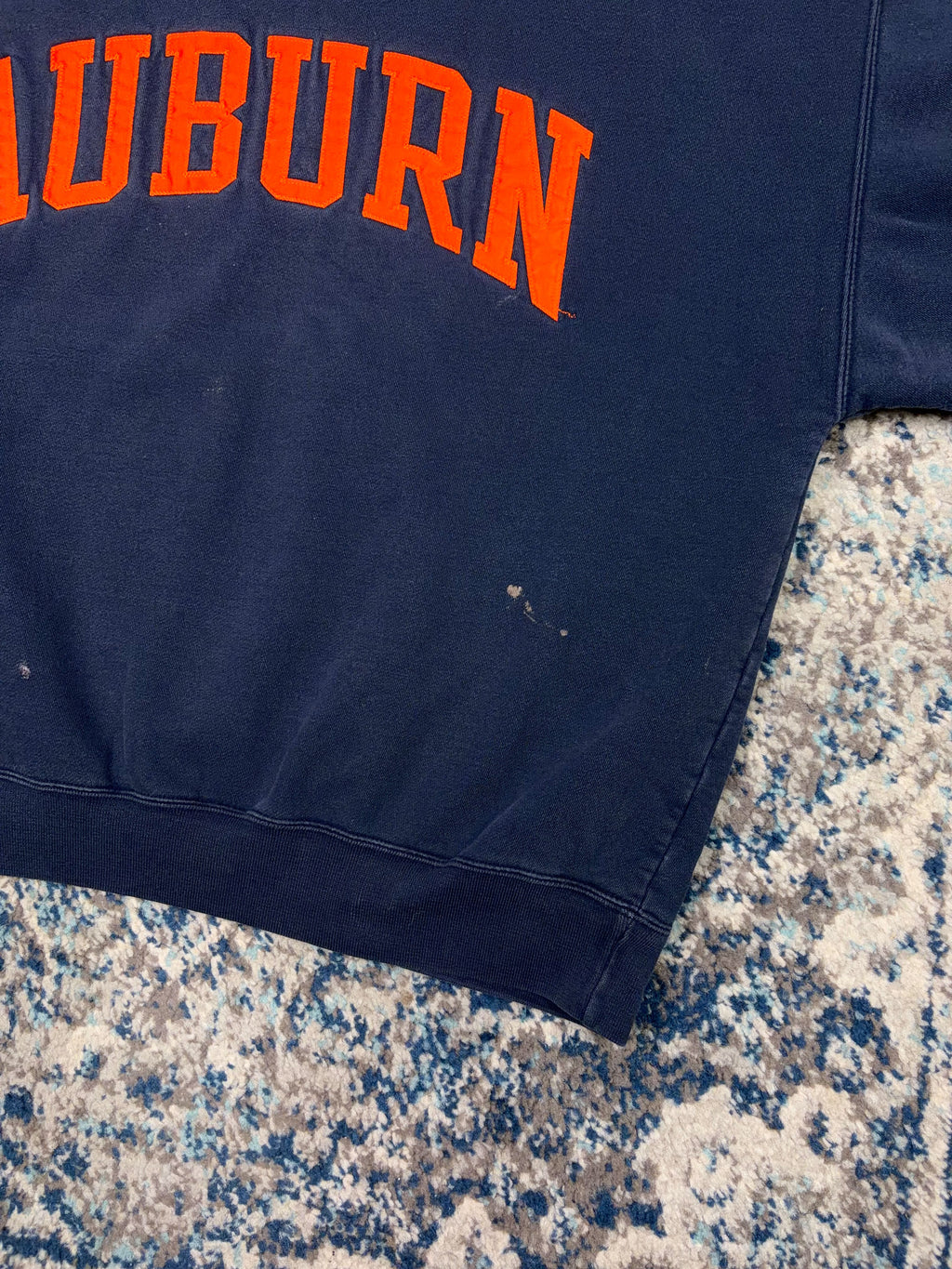 Vintage 90s Auburn Tigers NCAA Embroiderd Arc Spellout Sweatshirt Size Large