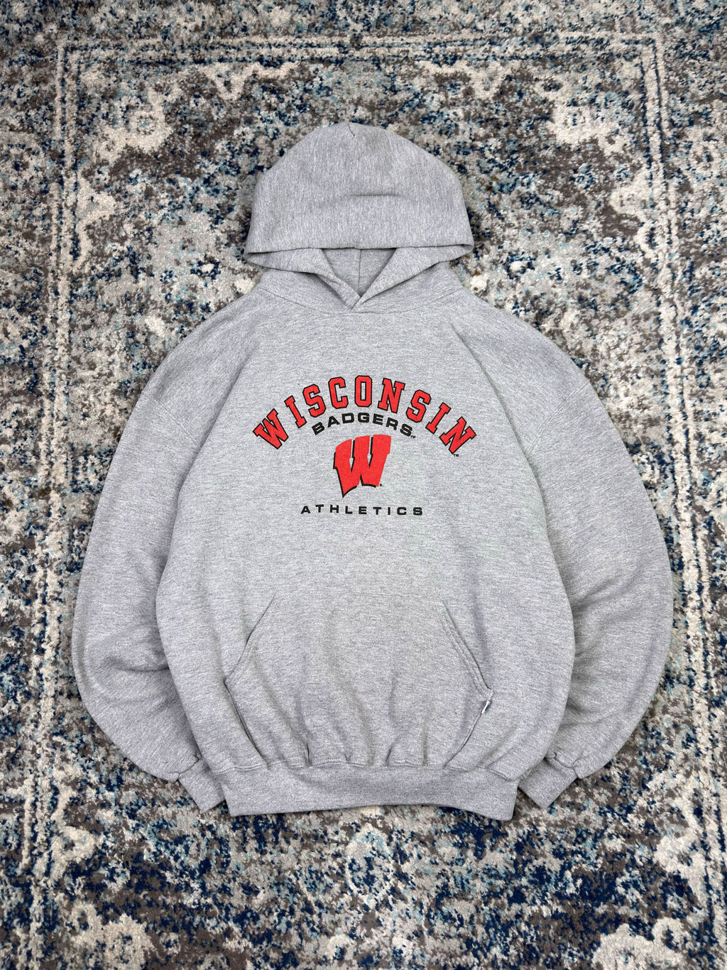 Vintage Wisconsin Badgers NCAA Athletics Spellout Graphic Hooded Sweatshirt Size XL