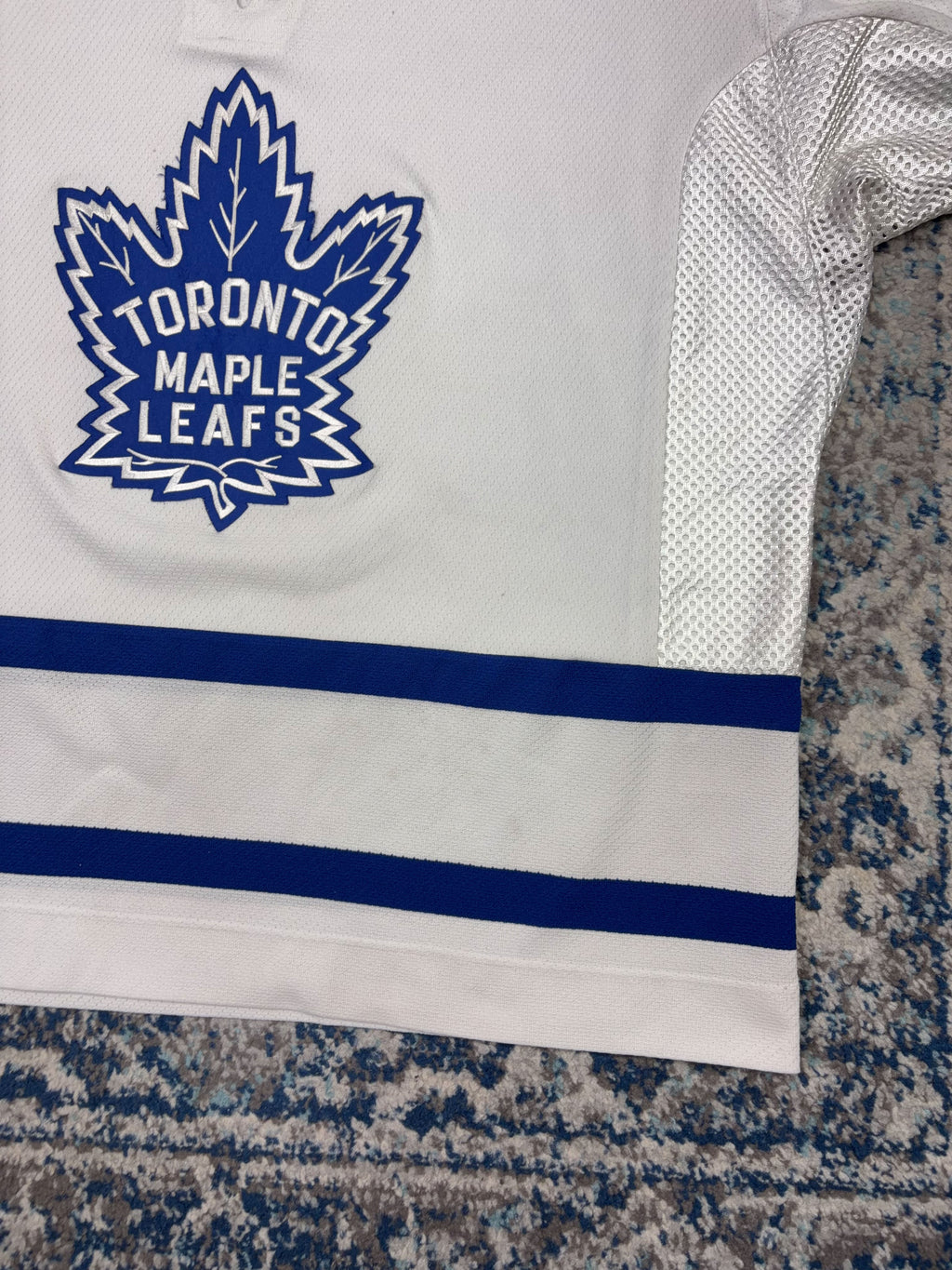 Vintage Toronto Maple Leafs NHL Stitched Logo CCM Away Hockey Jersey Size XL