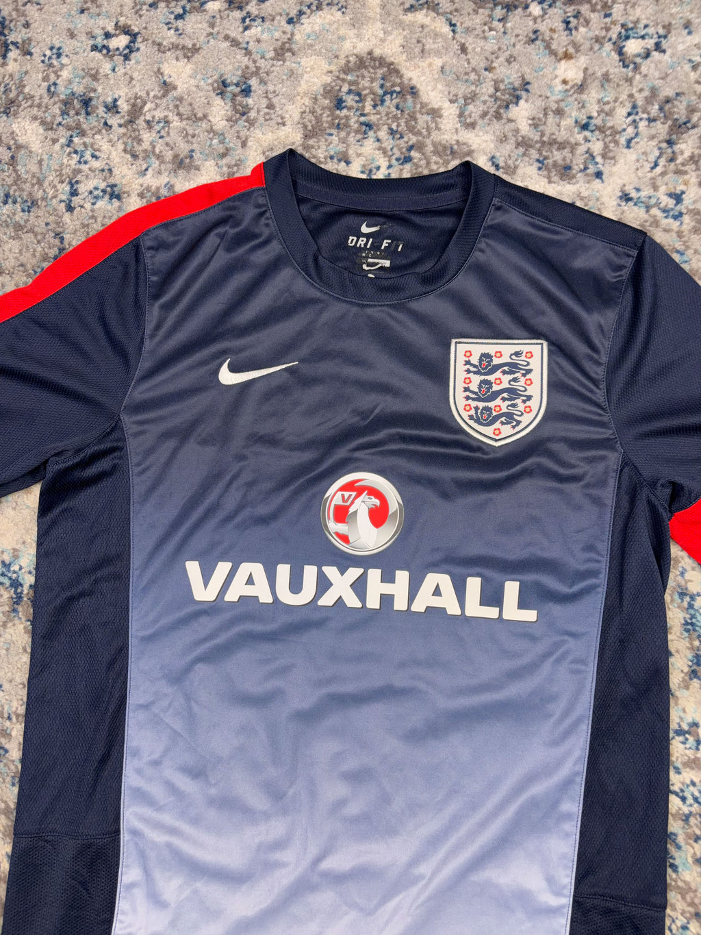 2013-14 England FC Nike Training Three Lion Crest Soccer Jersey Size Medium