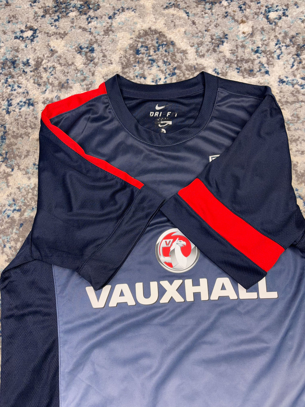 2013-14 England FC Nike Training Three Lion Crest Soccer Jersey Size Medium