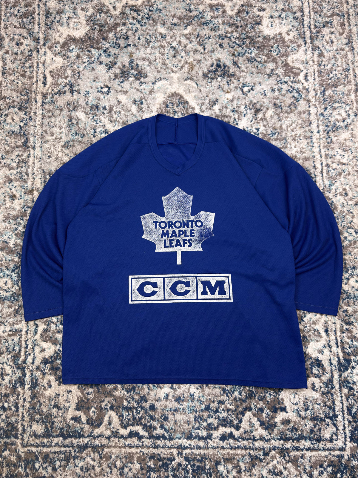 Vintage Toronto Maple Leafs NHL CCM Training Hockey Jersey Size Large