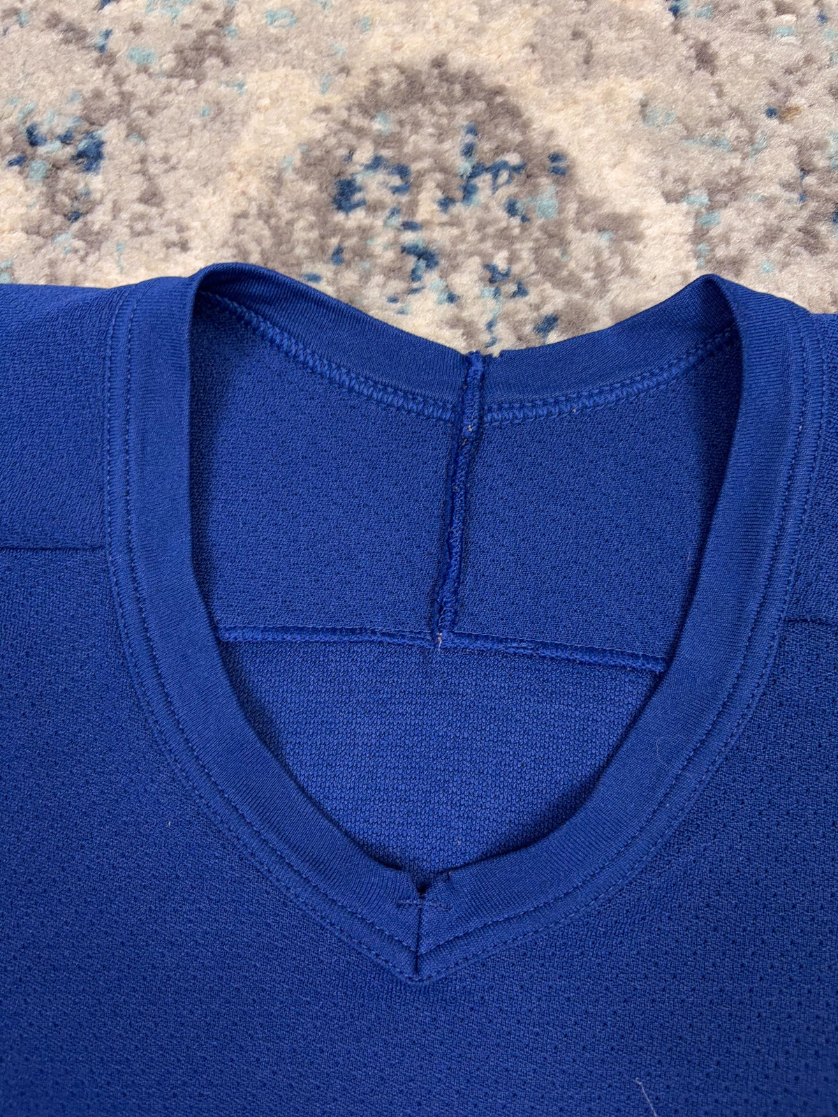 Vintage Toronto Maple Leafs NHL CCM Training Hockey Jersey Size Large