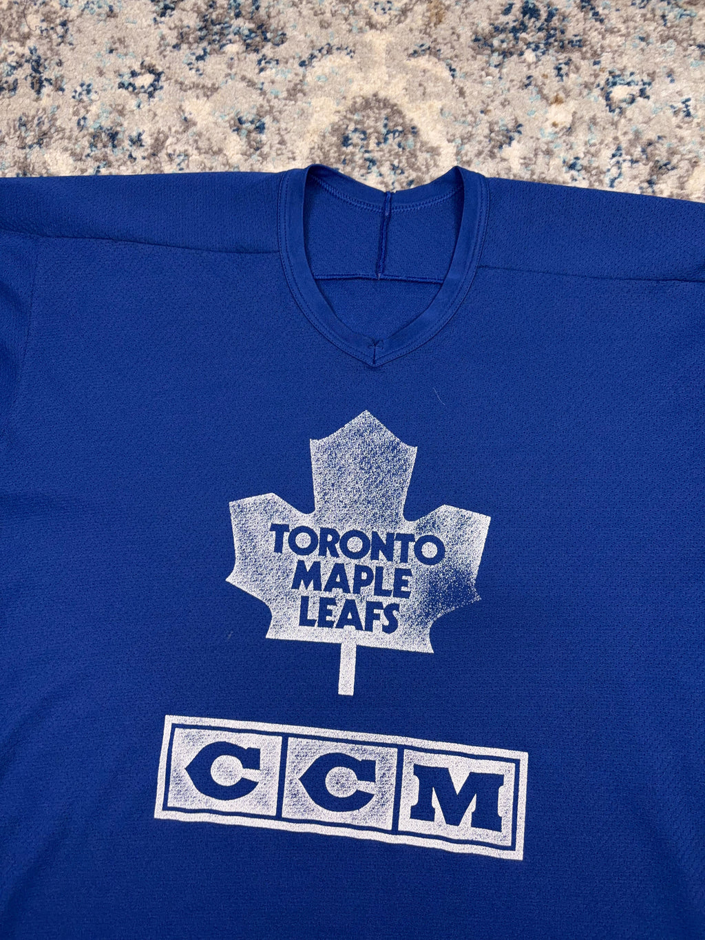 Vintage Toronto Maple Leafs NHL CCM Training Hockey Jersey Size Large