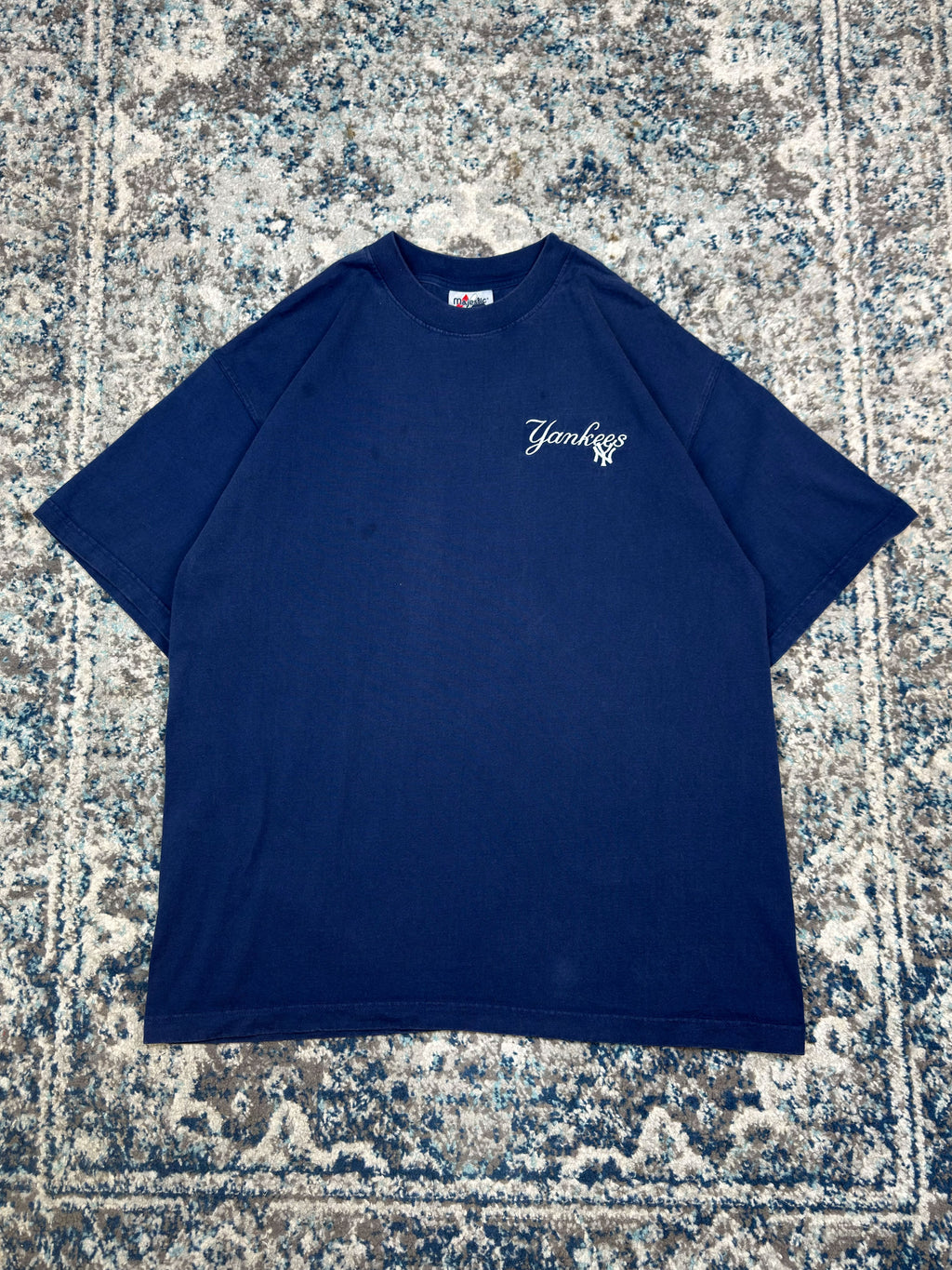 Vintage New York Yankees MLB Embroidered Logo Script T-Shirt Size XL