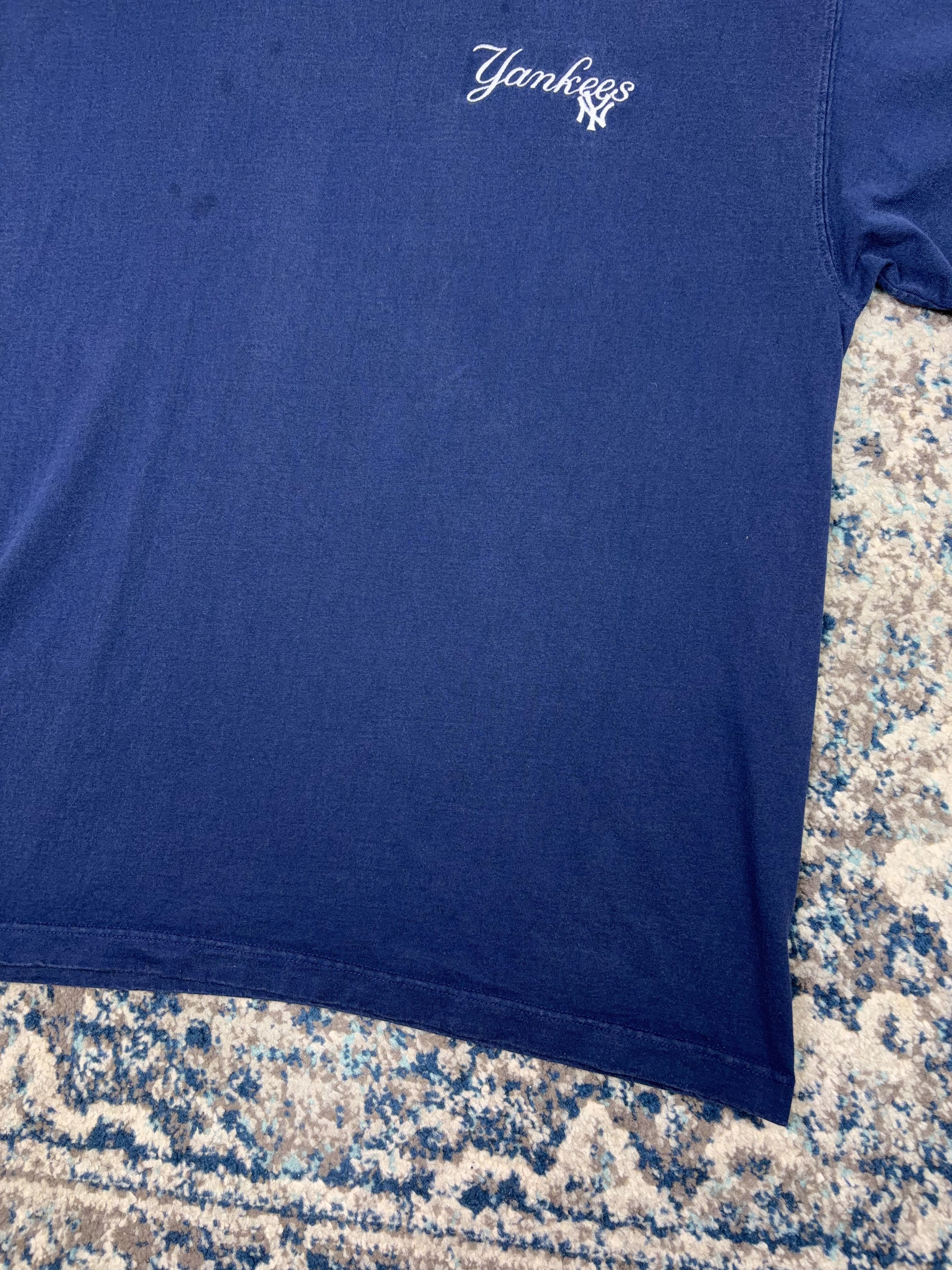 Vintage New York Yankees MLB Embroidered Logo Script T-Shirt Size XL