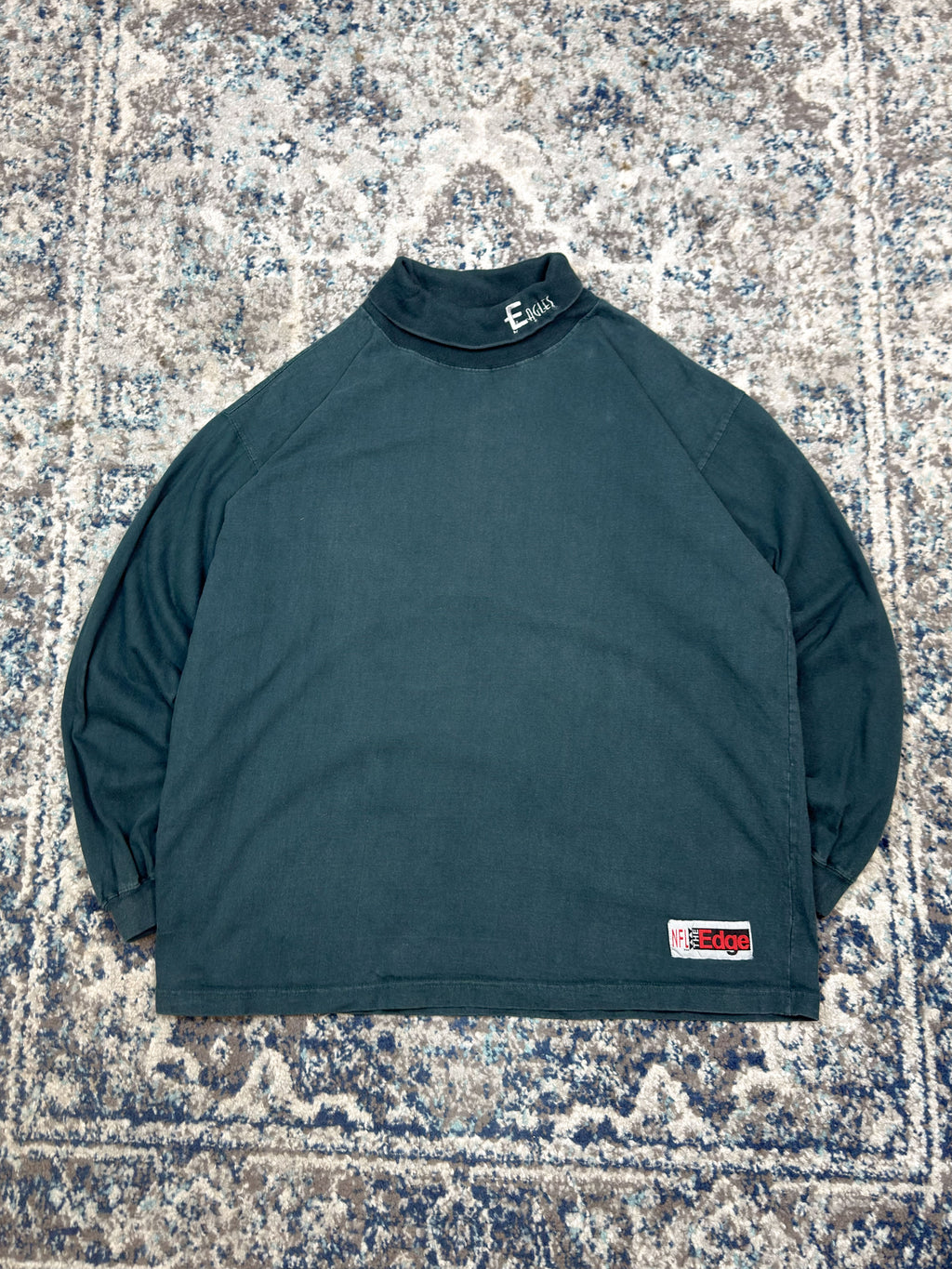 Vintage 1997 Philadelphia Eagles NFL Embroidered Long Sleeve Mock Neck T-Shirt Size Large